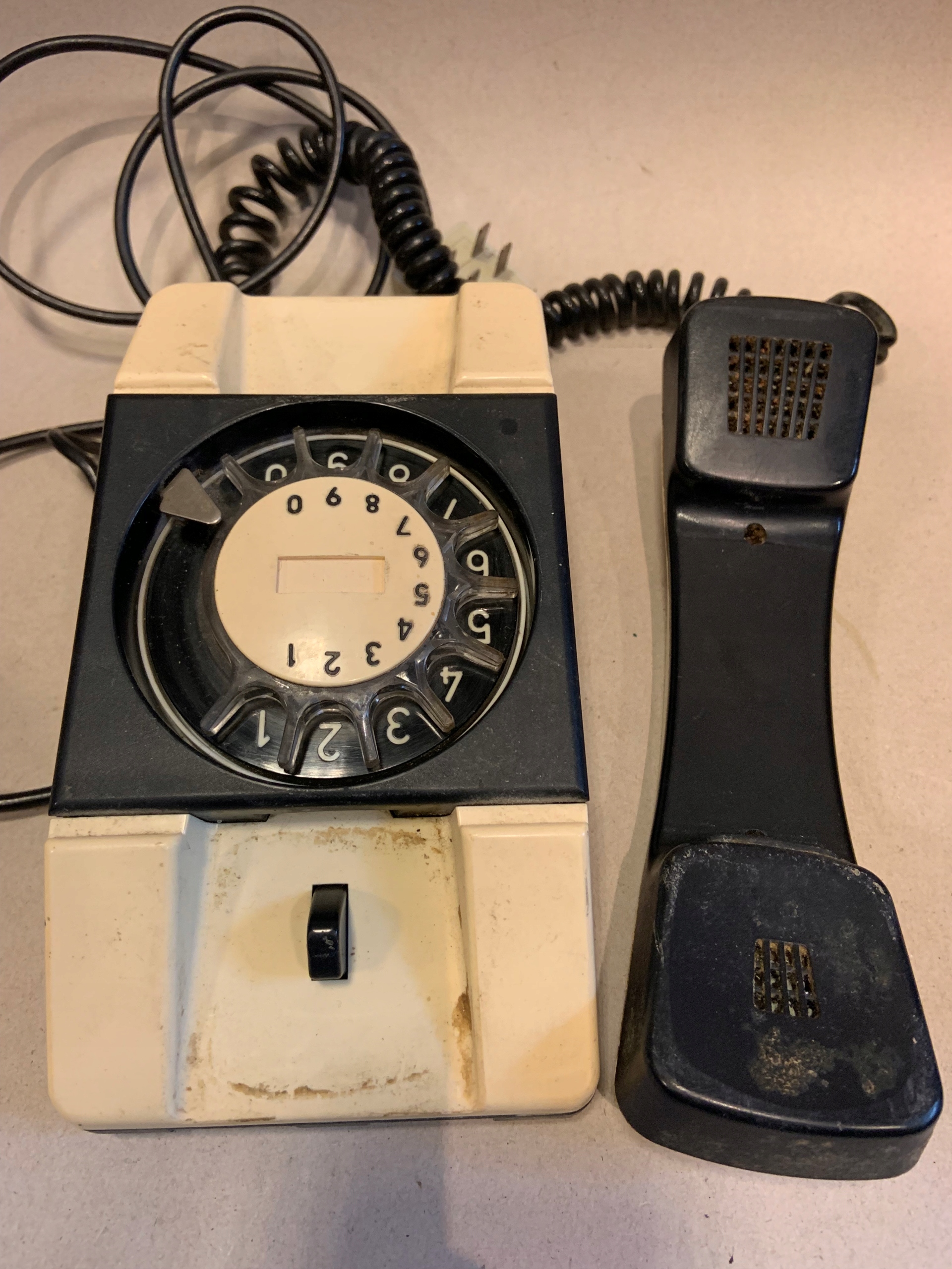 ТЕЛЕФОННЫЙ АППАРАТ TELKOM НЗП АНЮТИНЫ ГЛАЗКИ ПНР