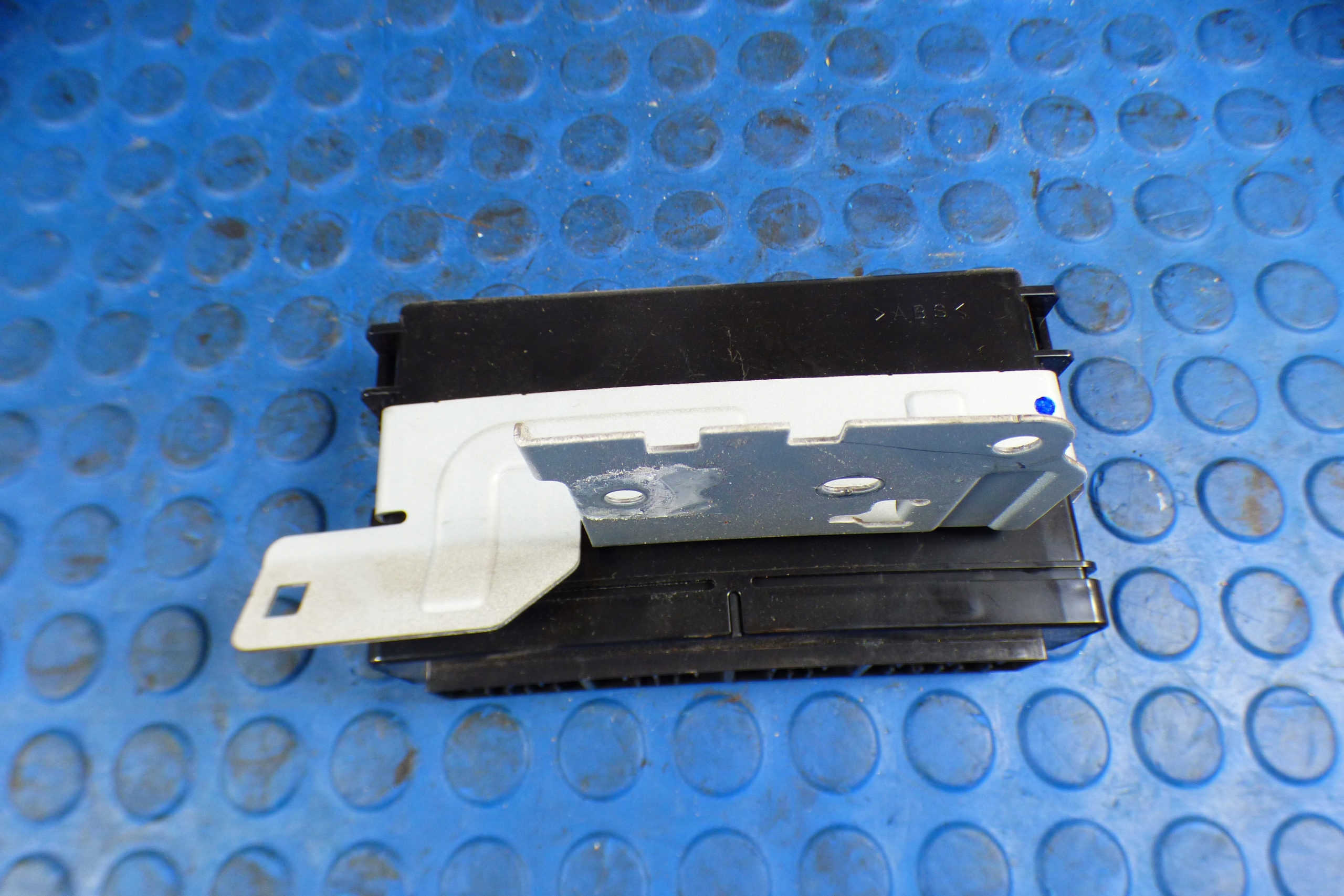 module ecu 88281SC251 stBDB SUBARU FORESTER III