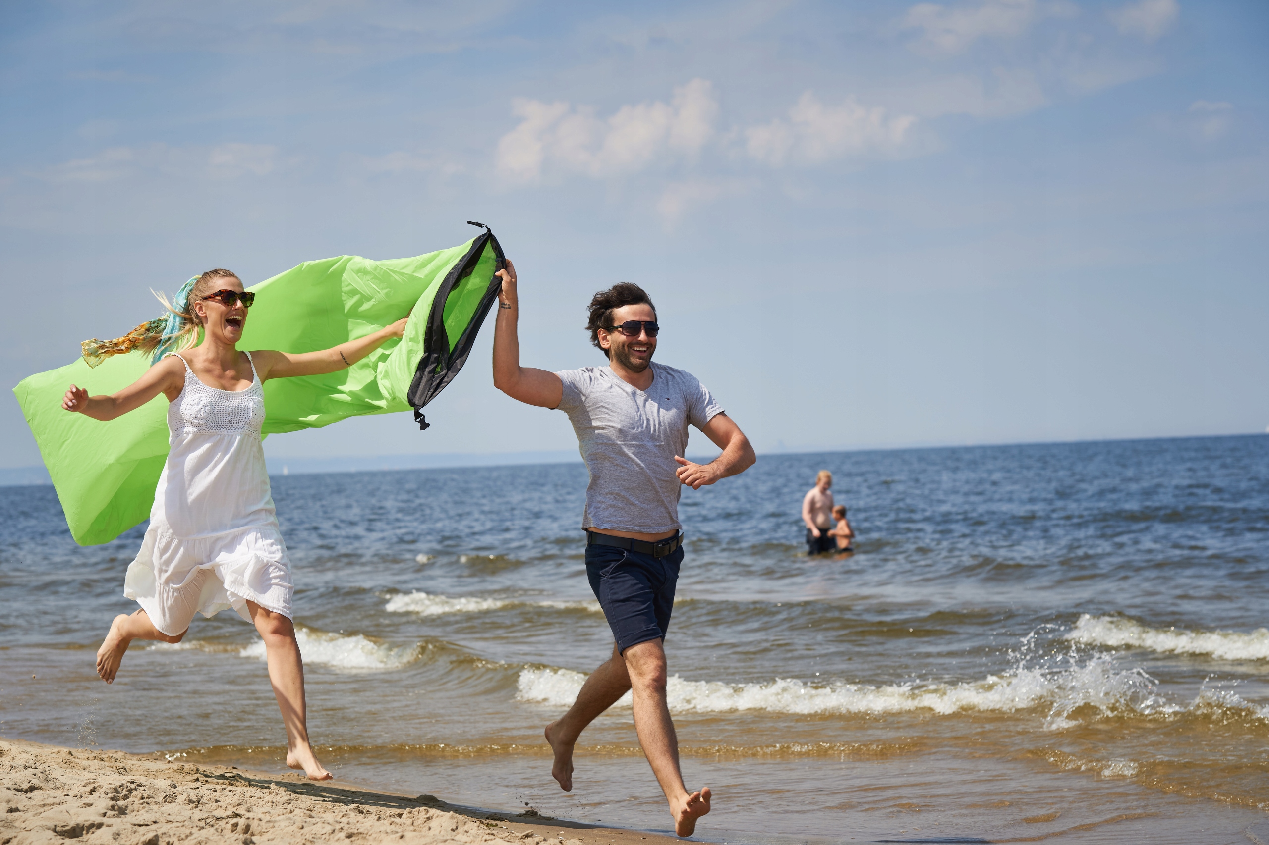 WYTRZYMAŁY Materac DMUCHANY Lazy Bag Leżak NA PLAŻĘ AIR SOFA Captain Mike Cechy dodatkowe brak