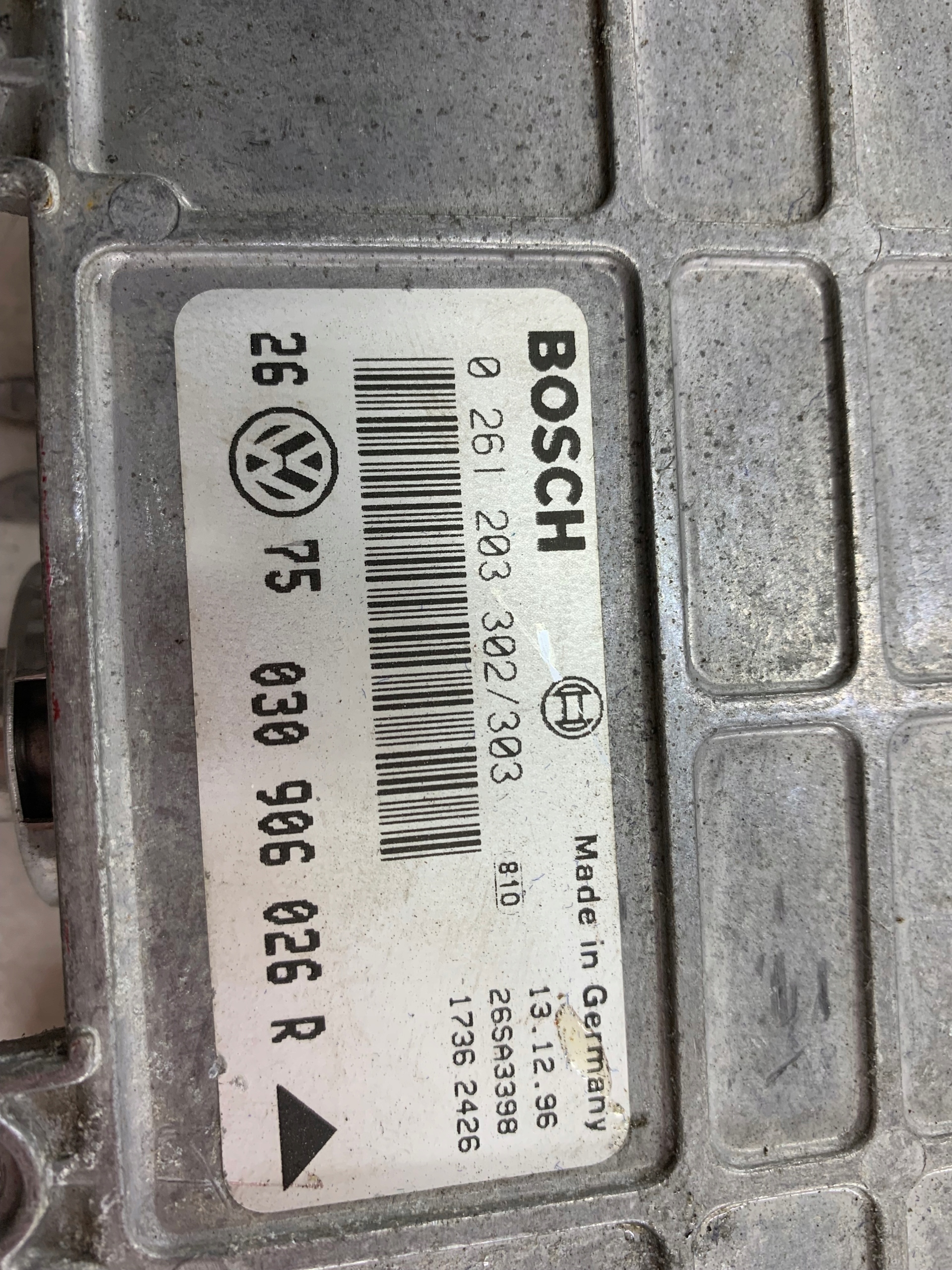 VW GOLF III 1.4 unité de commande électronique uce moteur 030906026R