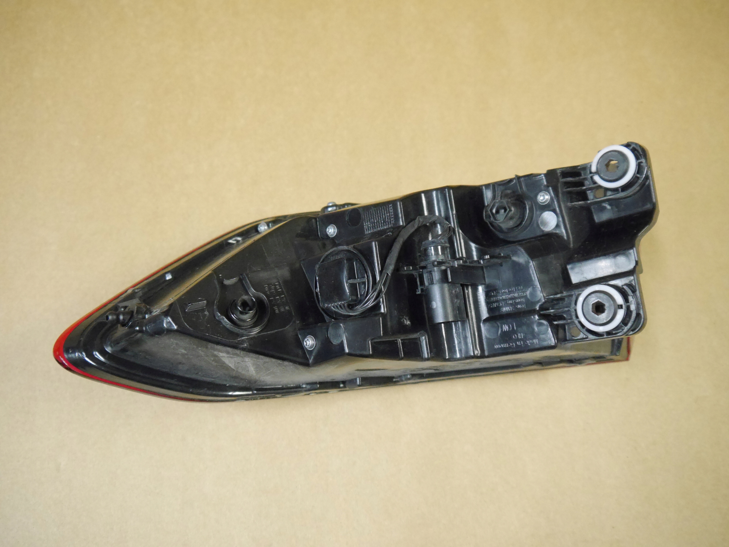 AUDI A8 D5 LAMPA TYŁ LED MATRIX 4N0945091D Producent części Audi OE