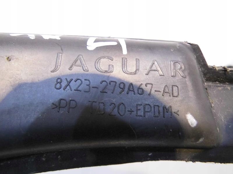 OSLONA LAMPY LEWY TYL JAGUAR XF X250 10r Car type Passenger cars