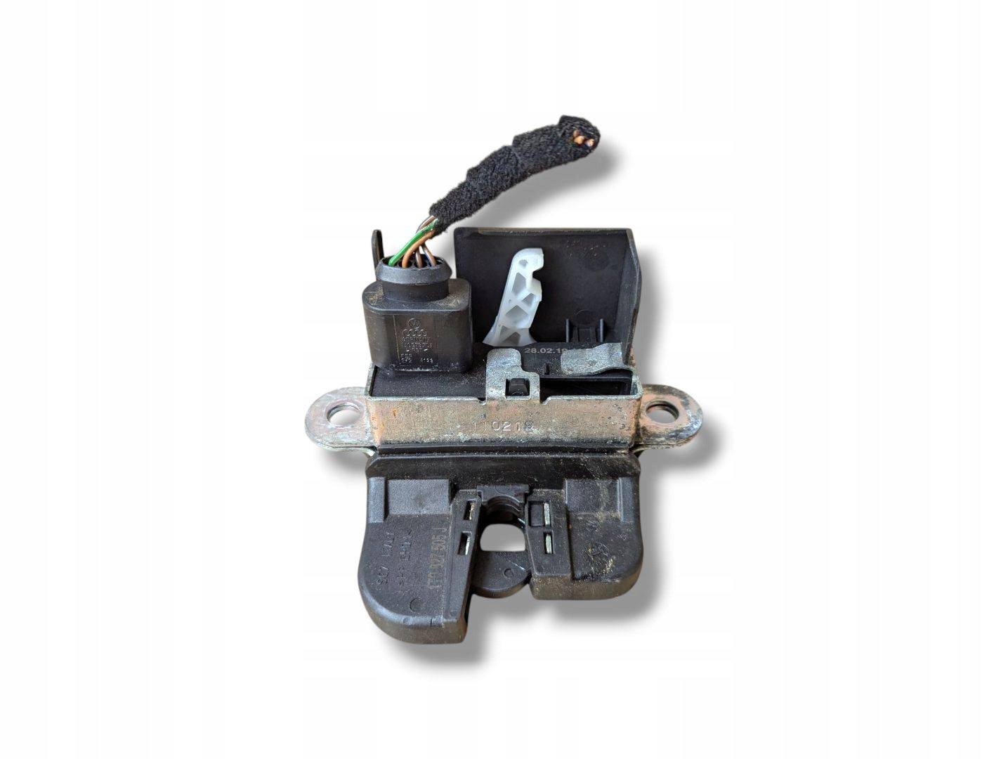 lock bonnet boot Volkswagen Touran 2004 1T0827505J