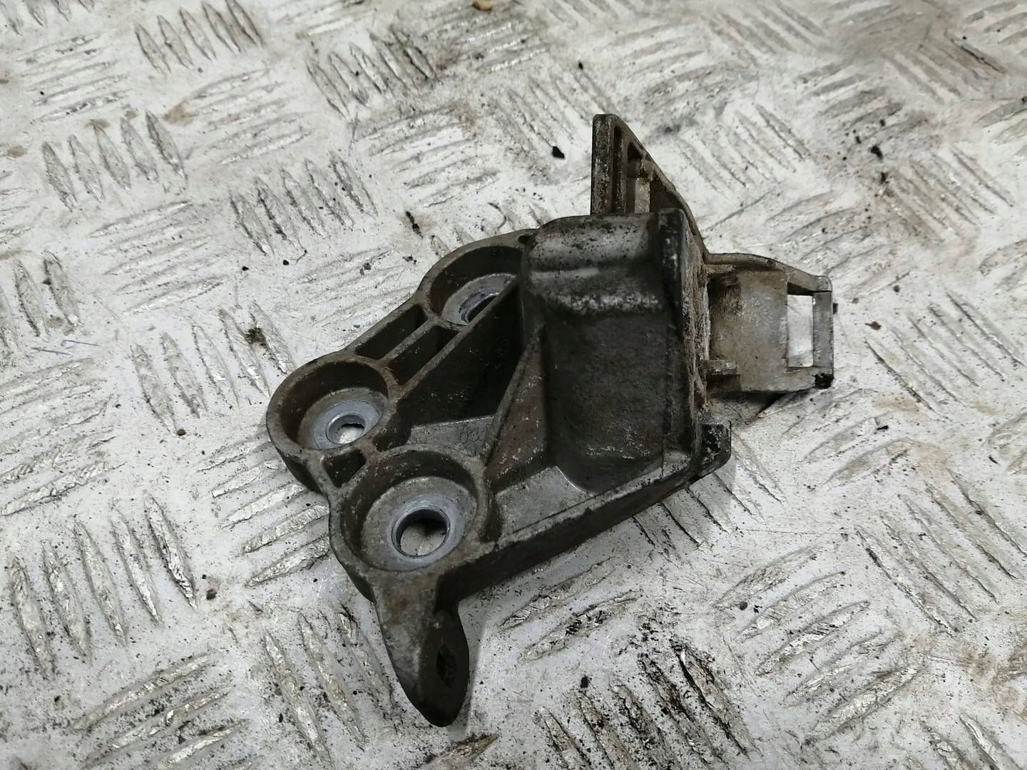 ŁAPA WSPORNIK MOCOWANIE LINEK BIEGÓW C4 PICASSO II 1131.03186