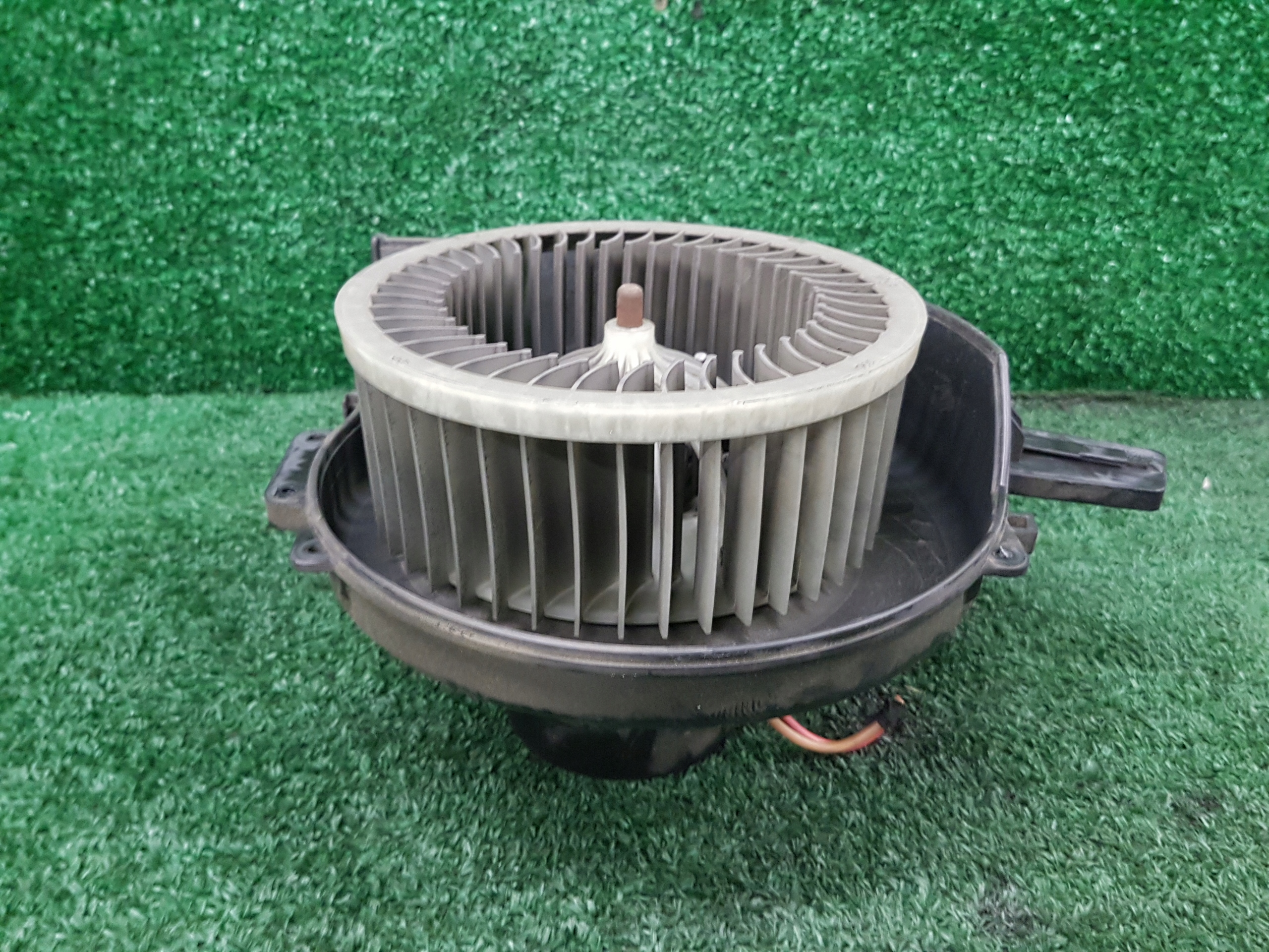ventilátor klími VOLKSWAGEN POLO 4 6Q1819015G