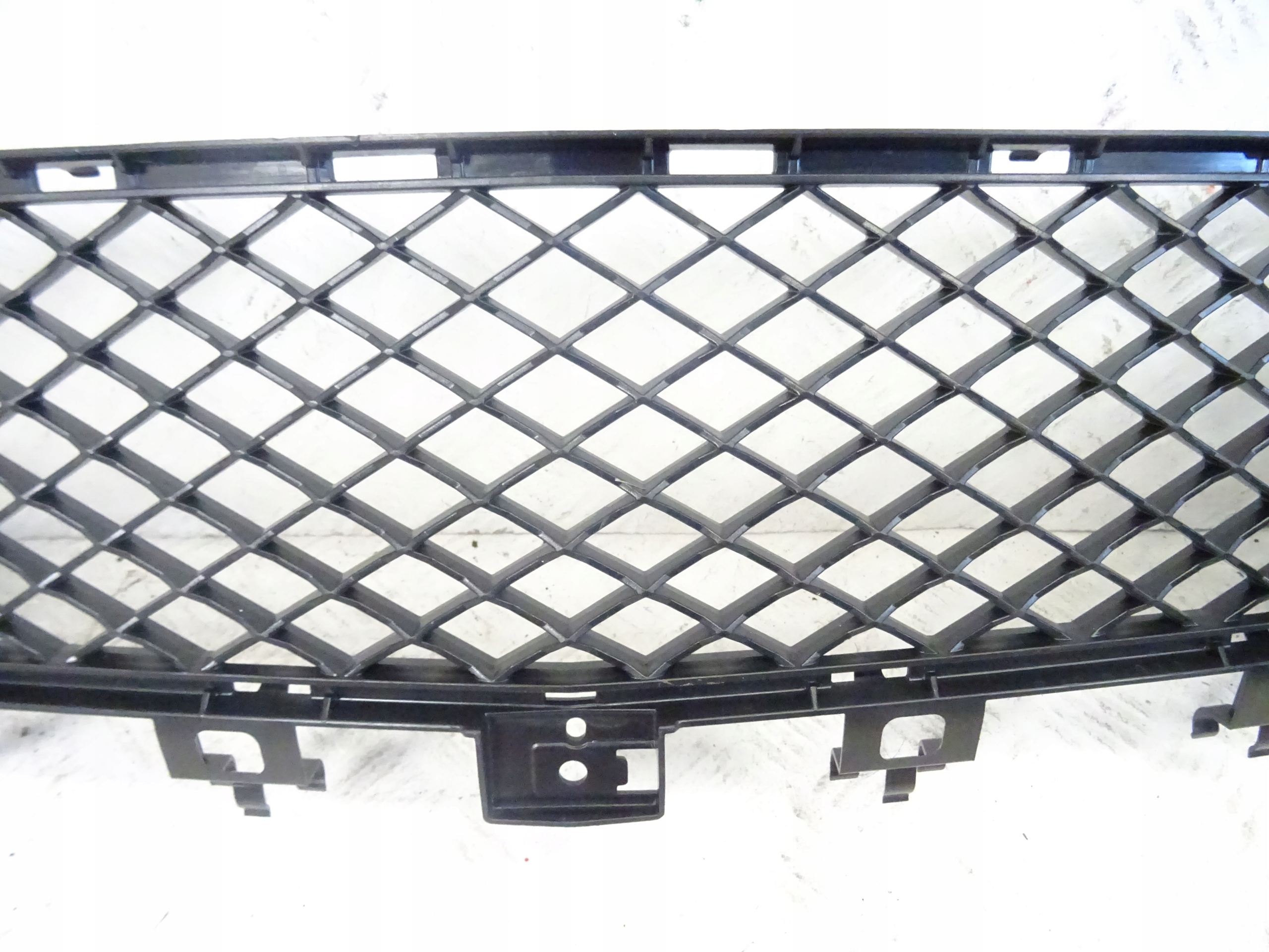 grid central grille front front MERCEDES C-KLASA W204 A2048850853