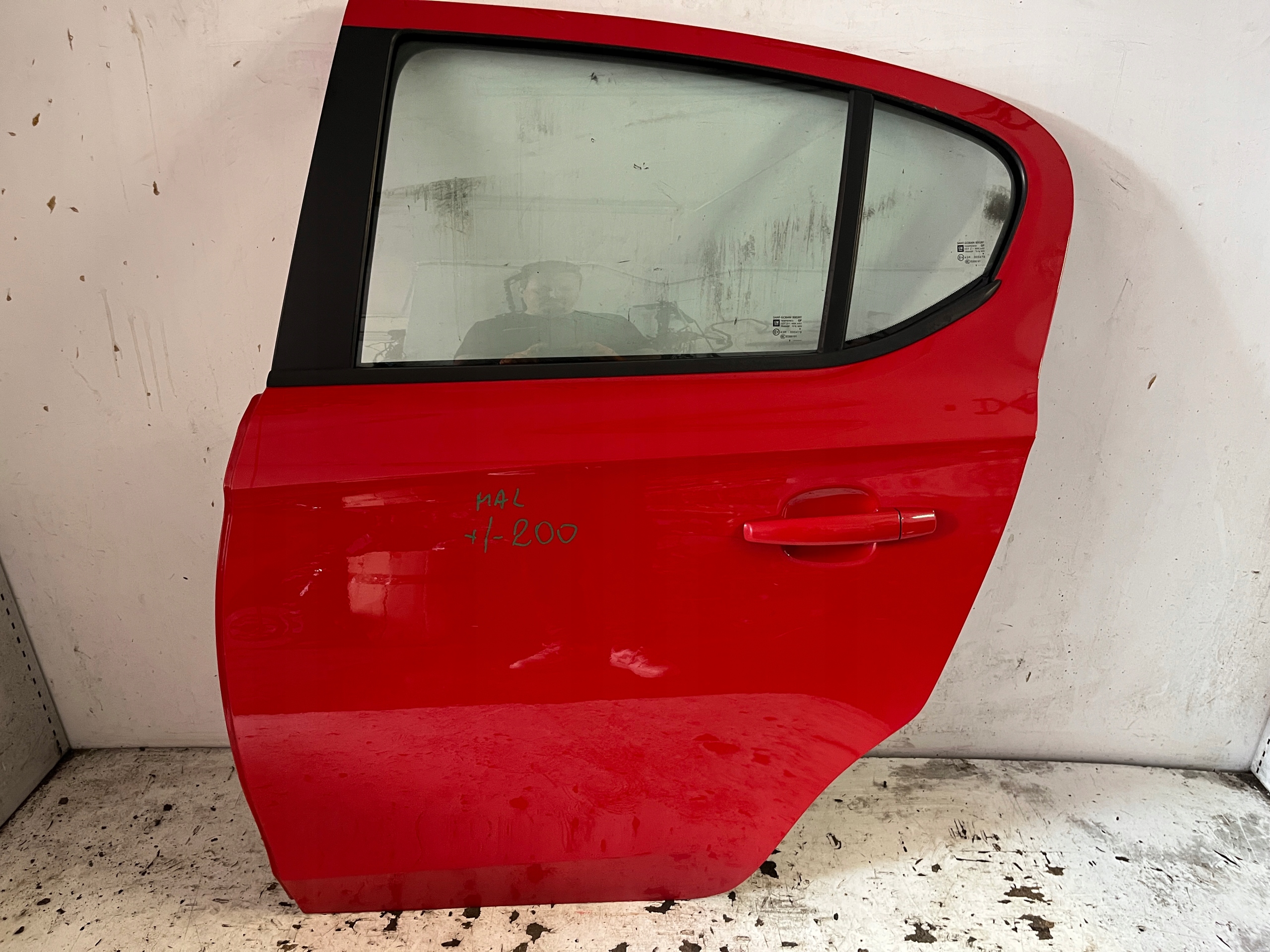 OPEL CORSA E door left rear part left rear. Z547 red