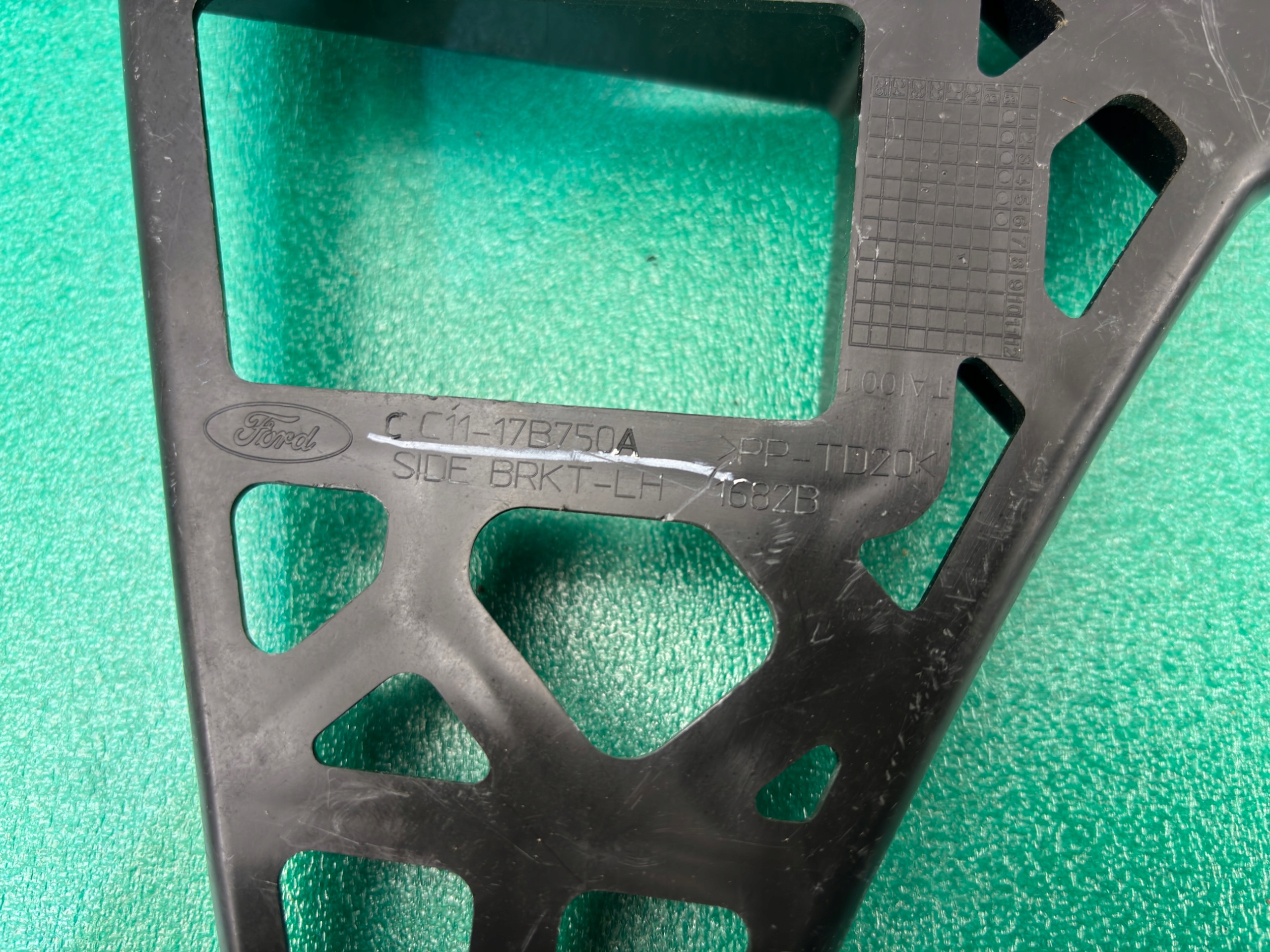 FORD TRANSIT MK7 06-14 ROK bumper bracket right front holder KA20/020Y