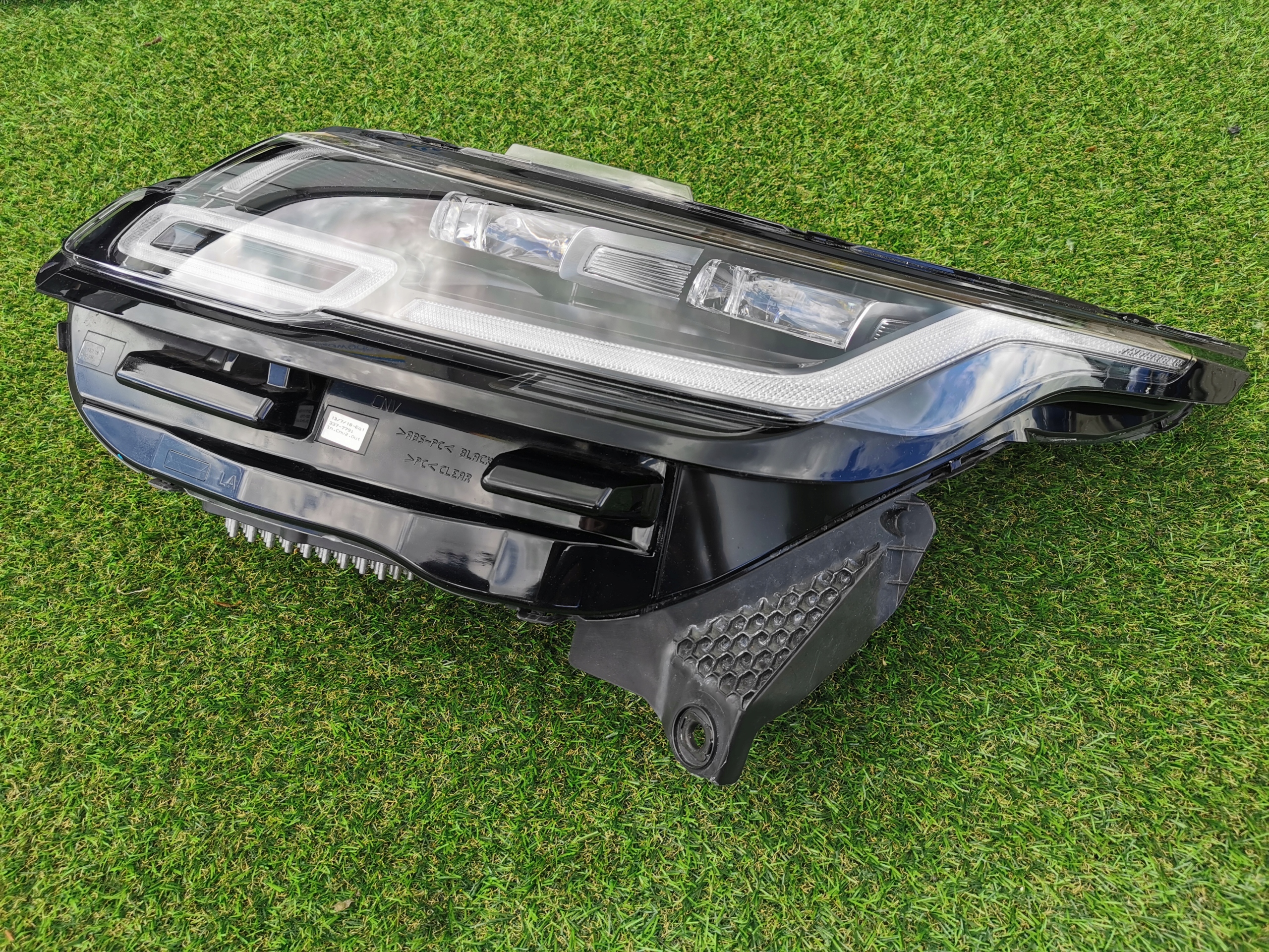 RANGE ROVER VELAR L560 FULL LED LAMPA LEWA PRZOD Producent części Land Rover OE