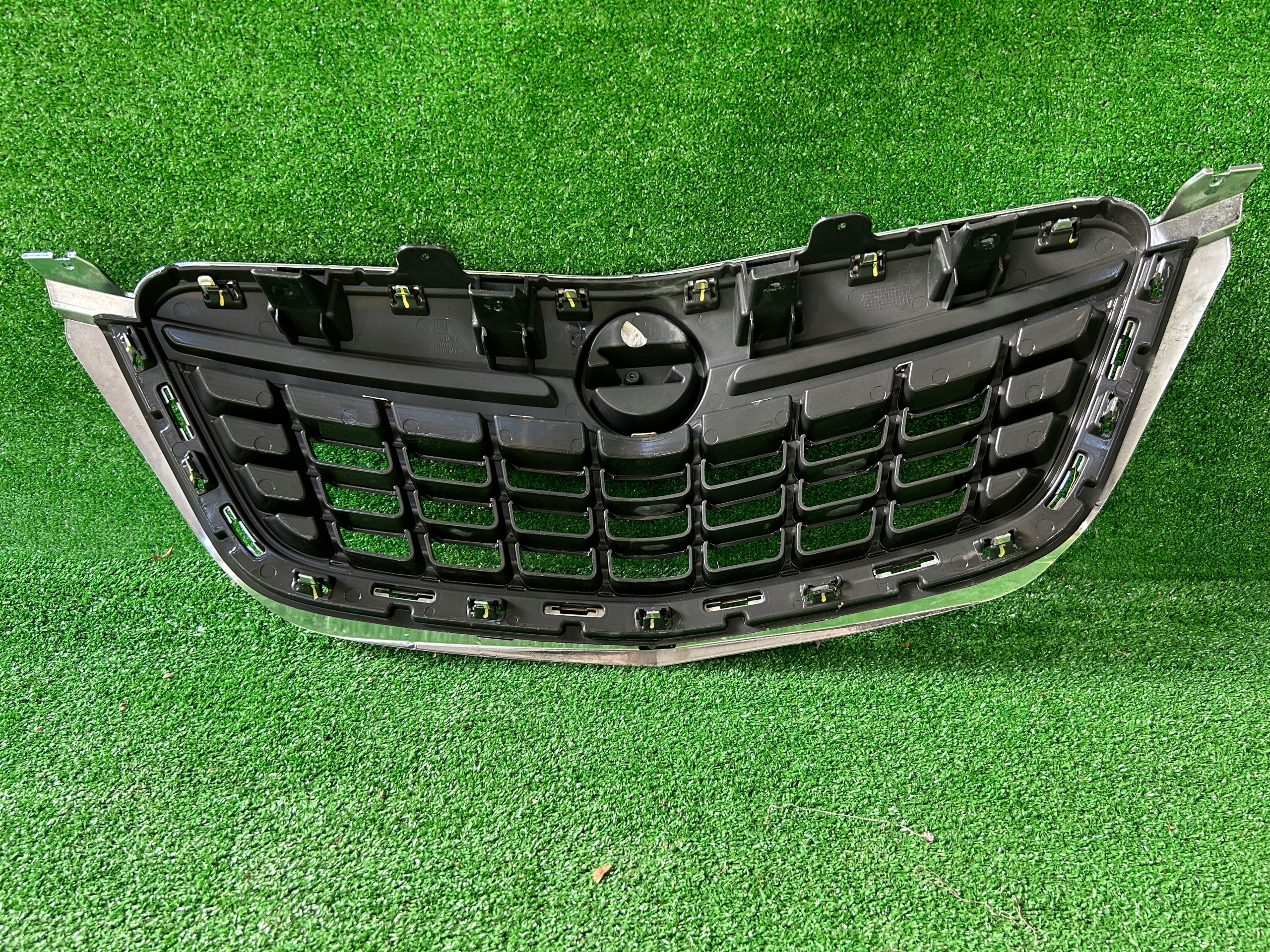 Opel Mokka A grill grille original