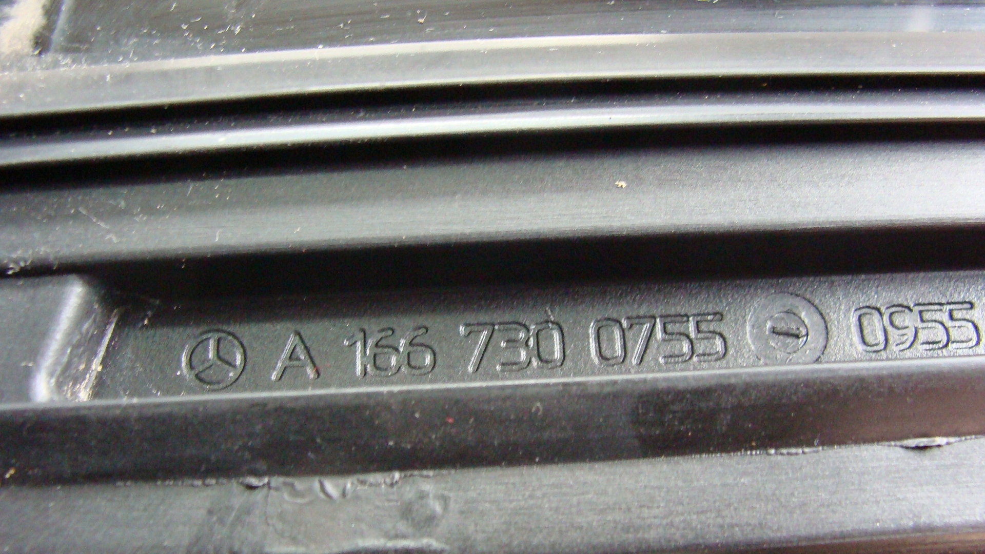 стекло двери левое задняя MERCEDES GLS X166 15-19 43R-009545