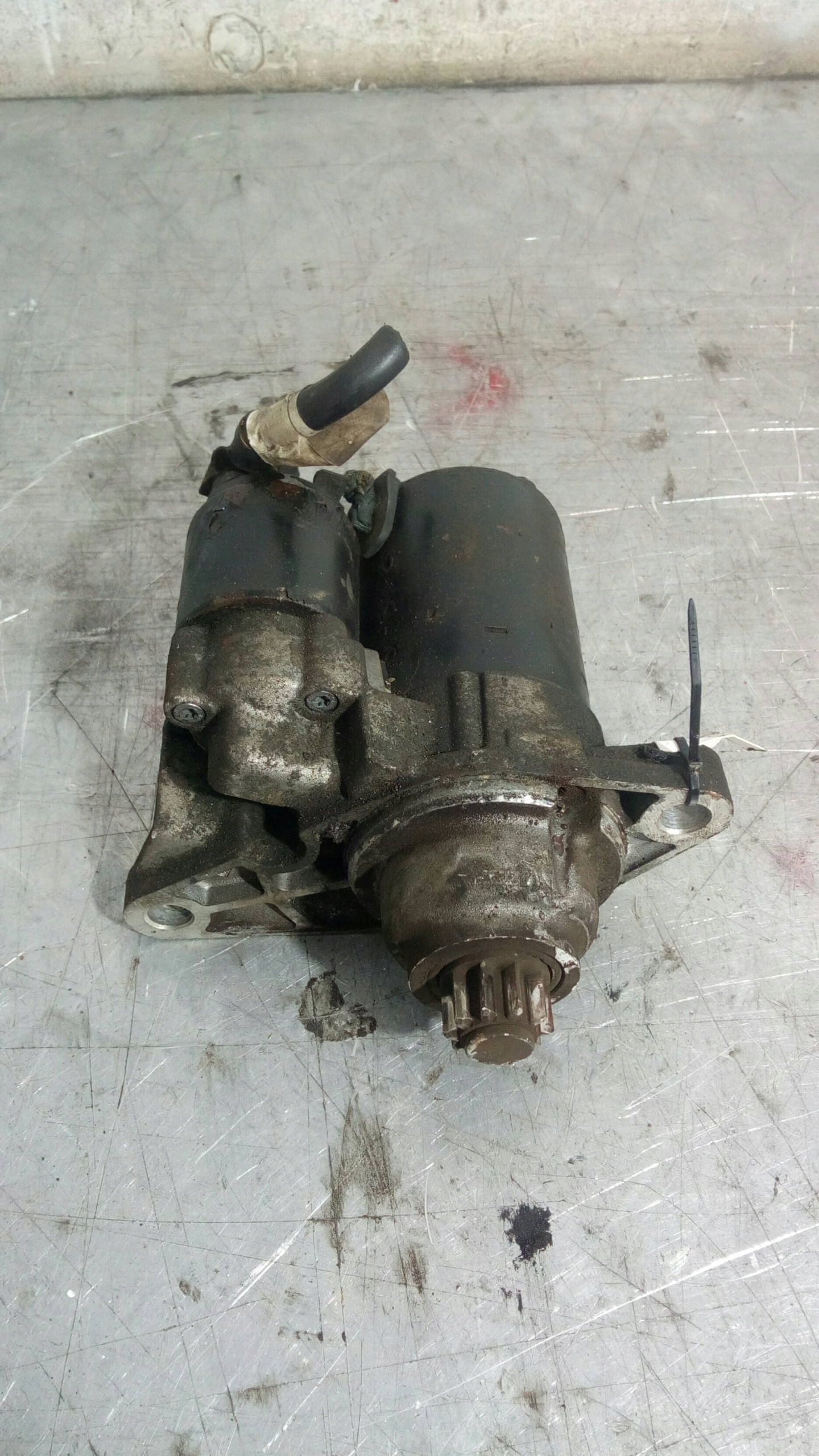 Rozrusznik Volkswagen Polo 9N2 1,2 B