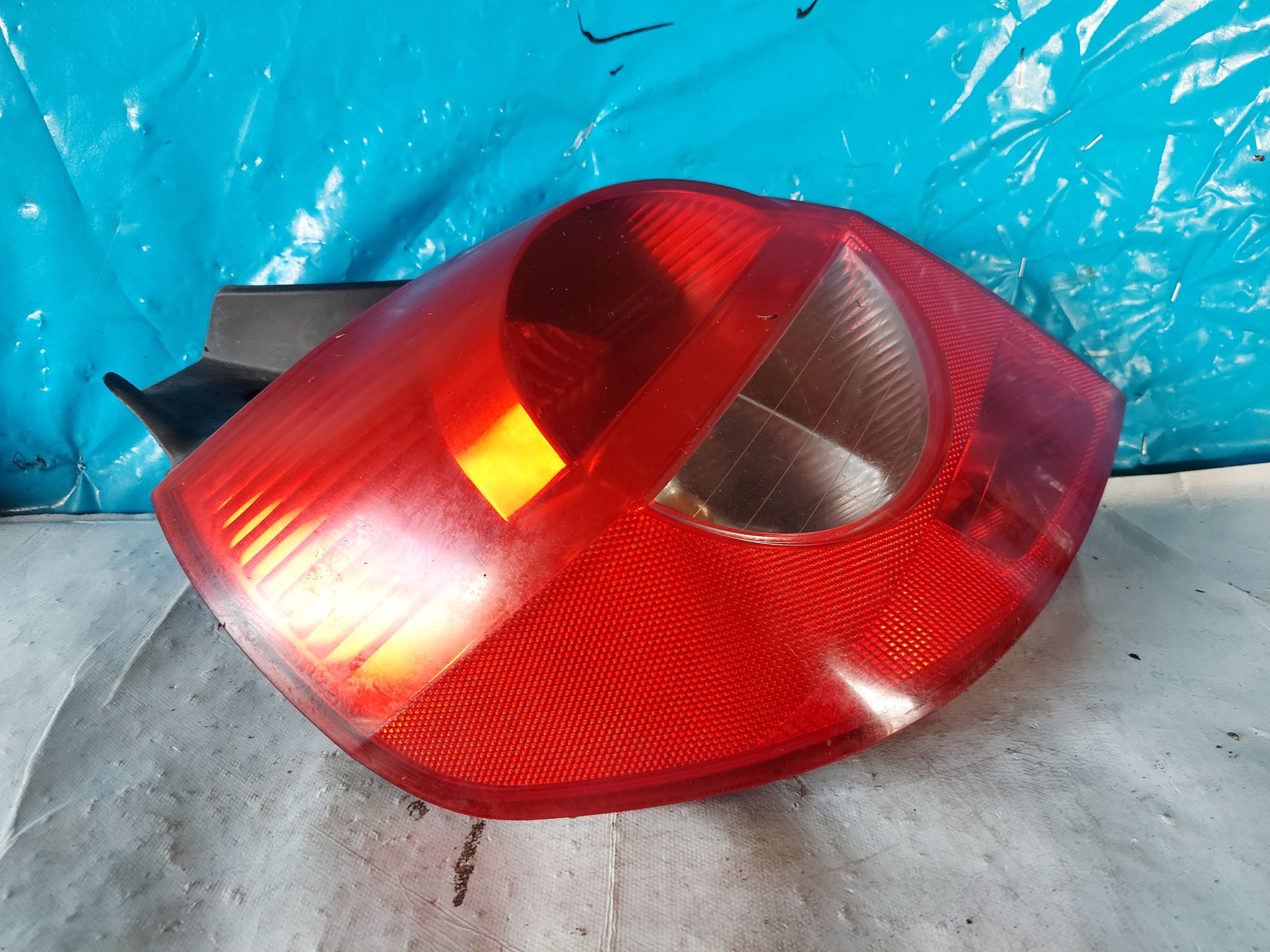 light CLIO III HB left rear part