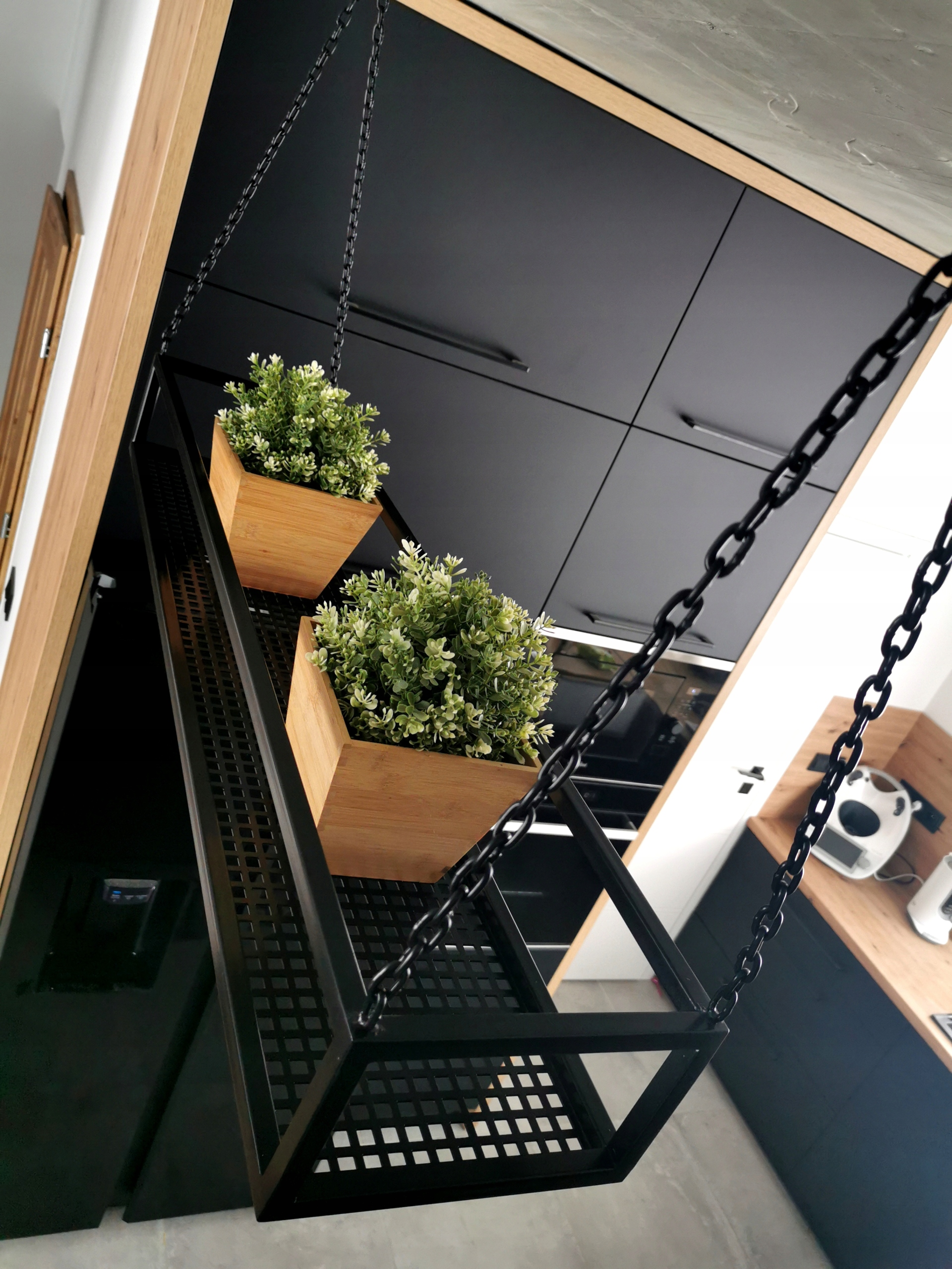 PÓŁKA/KWIETNIK WISZĄCY METAL CZARNY LOFT szer:80CM Marka inna