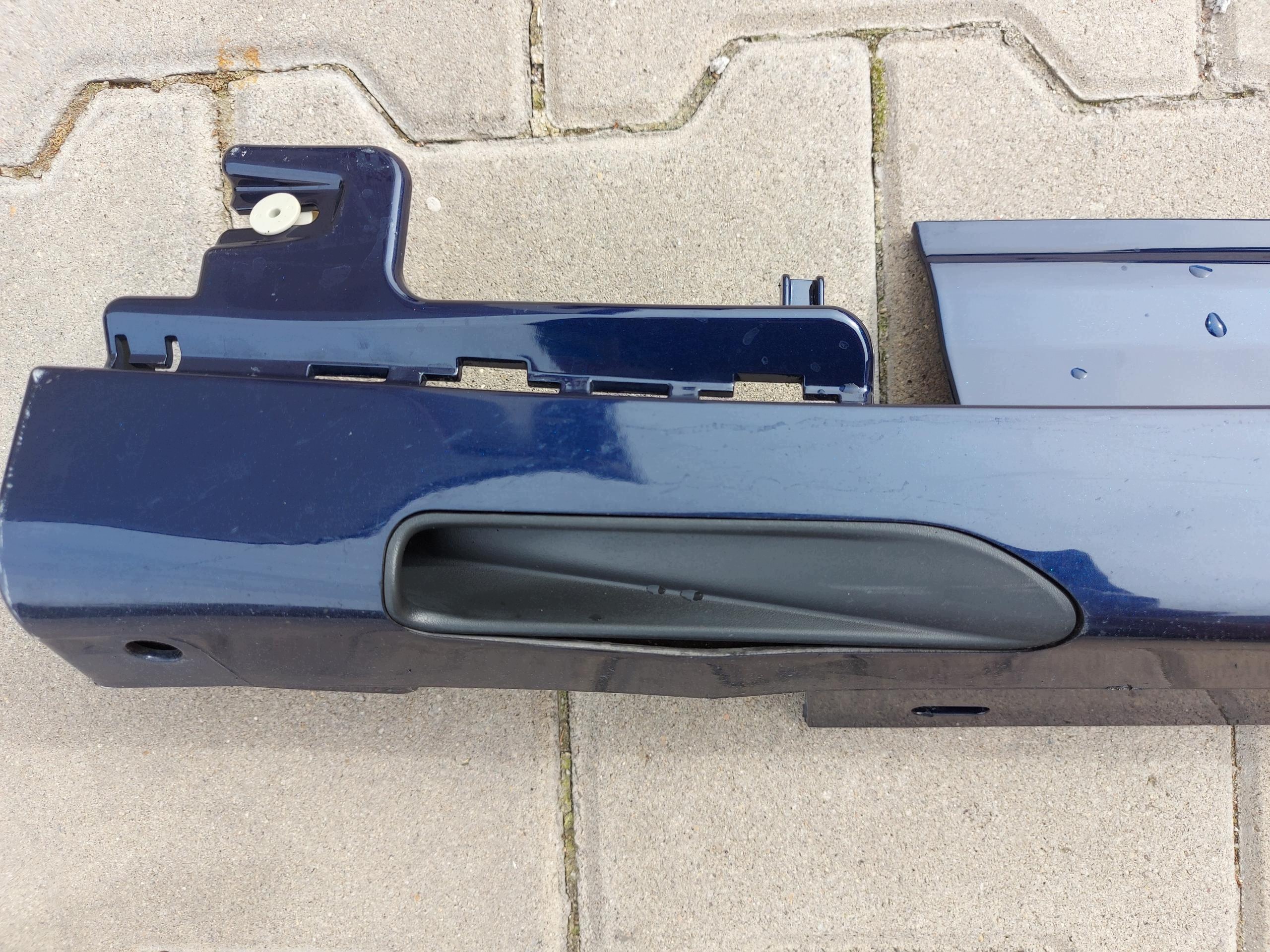 BMW G02 X4 M40i 2023 moulding cap threshold left 139605