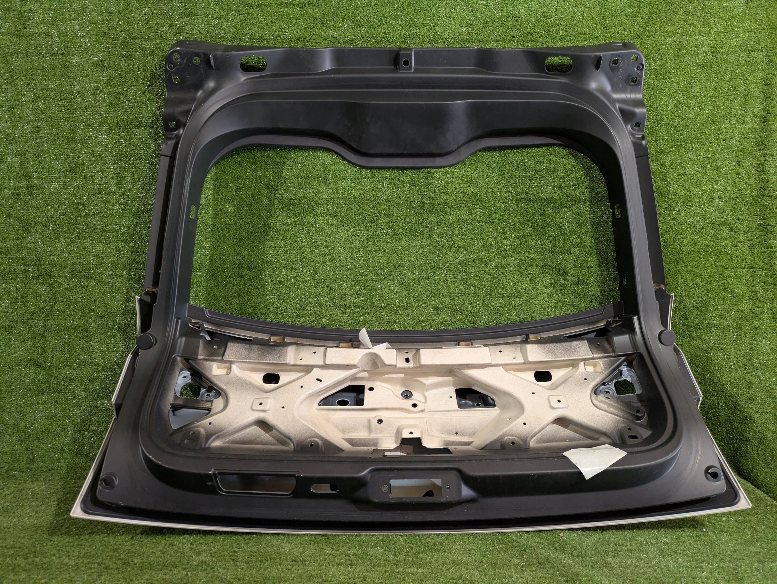 boot doors rear part boot RANGE ROVER VELAR L560 NR.226