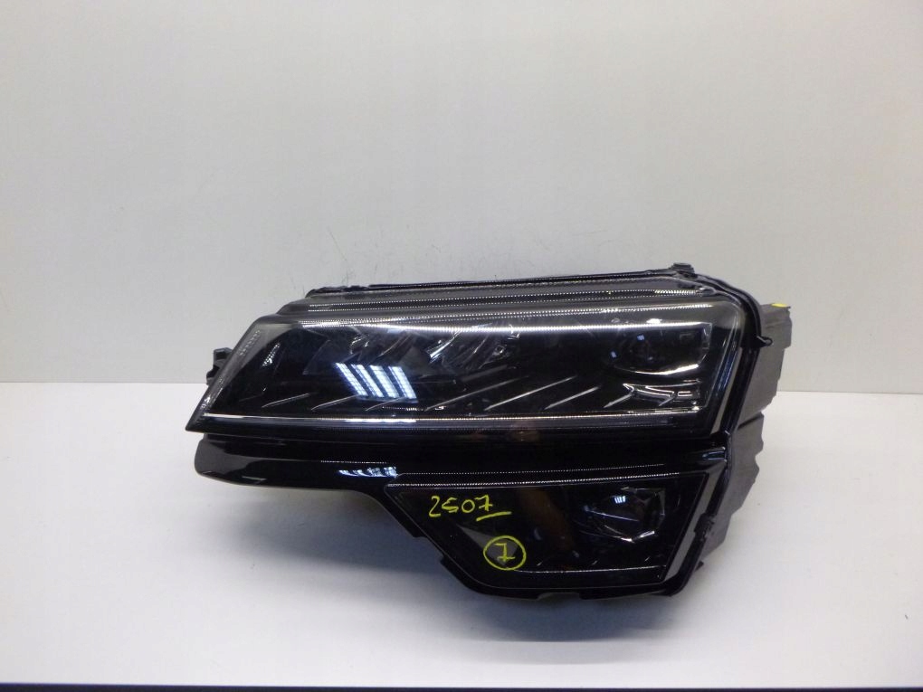 SKODA KAROQ FULL LED 17- light front left