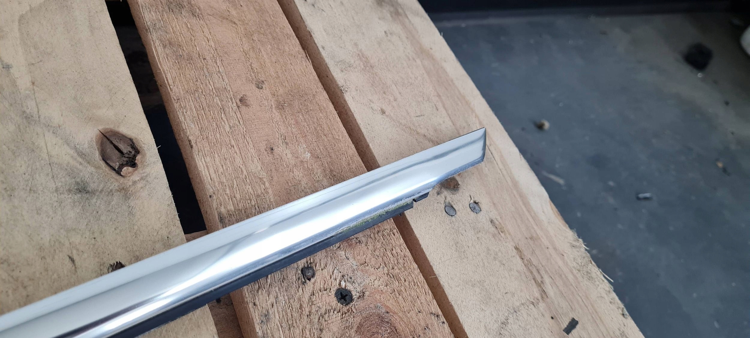 A4 B9 8W moulding dust door left left front CHROM 8W0853283B
