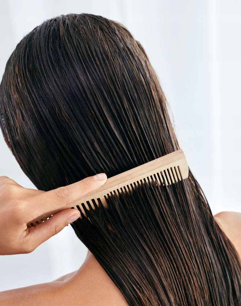 Lotion do włosów ciemnych i farbowanych Seboradin DARK HAIR 200 ml Opakowanie butelka