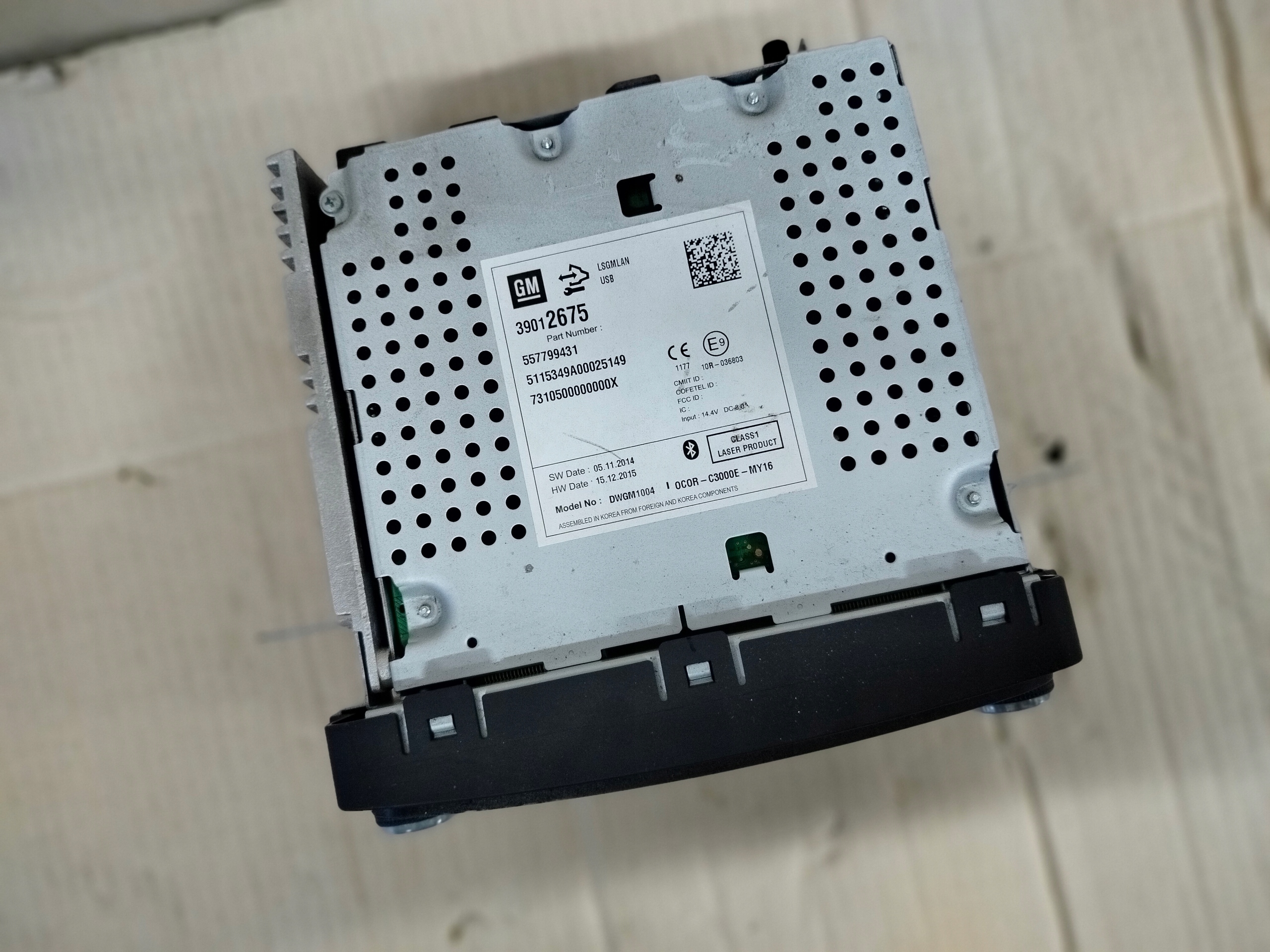 RADIO OPEL CORSA E 39012675