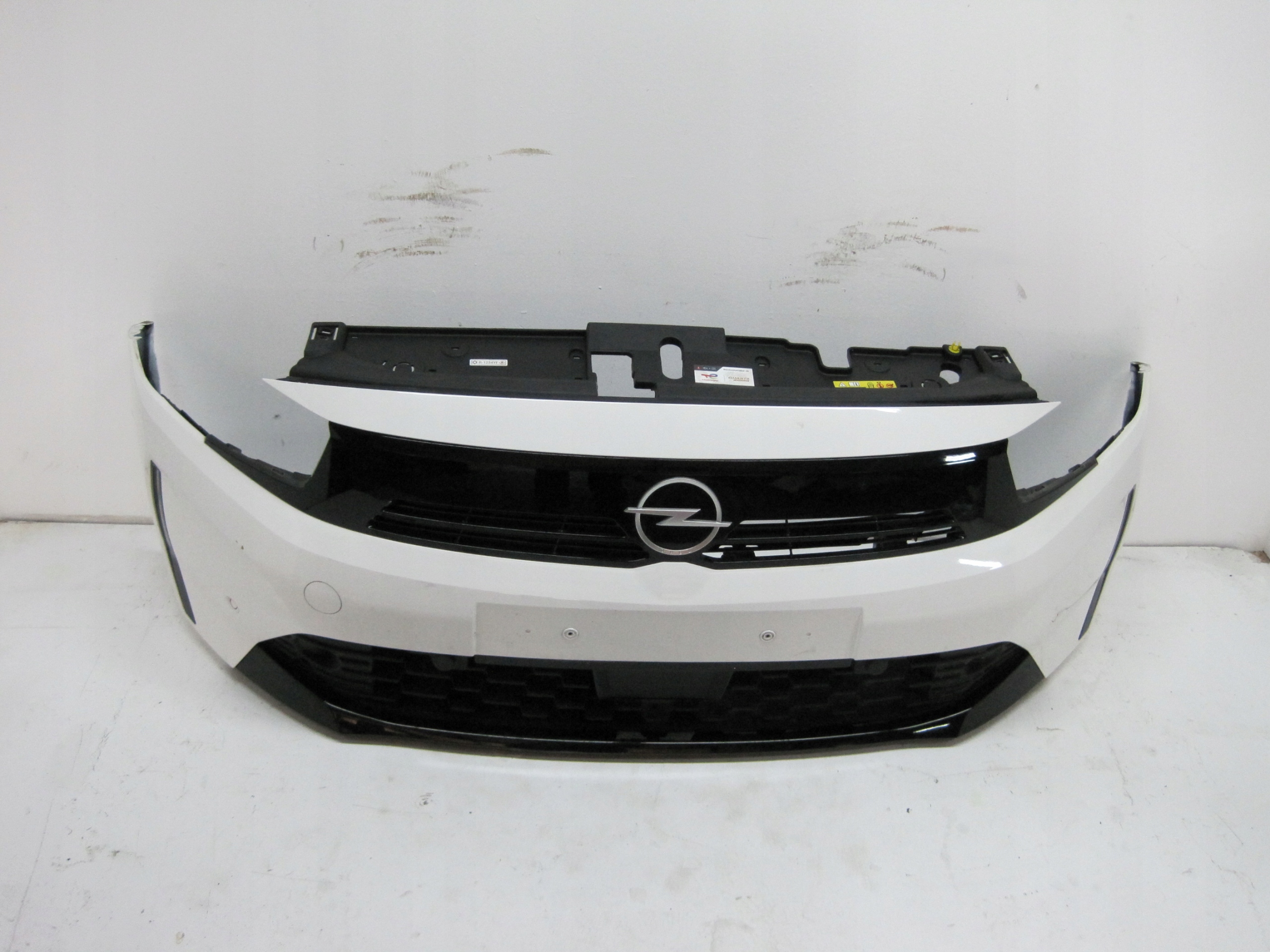 nárazník OPEL CORSA F 6 PDC 24R předek přední