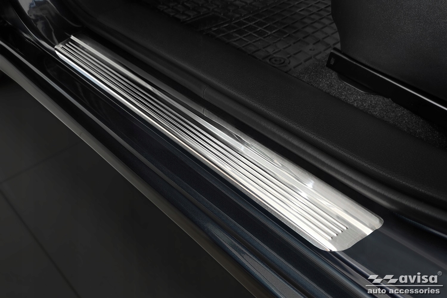 NISSAN MICRA V NAKŁADKI PROGOWE LISTWY NA PROGI STALOWE Producent Avisa