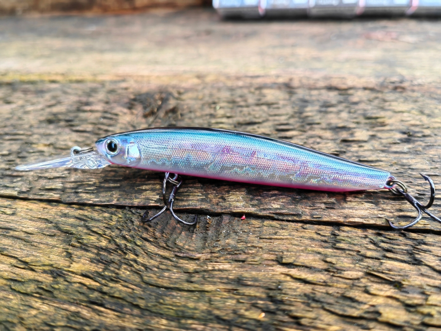 Japoński Wobler Smith Cherry Blood Pływający 90 mm 10,2 g Killer #09