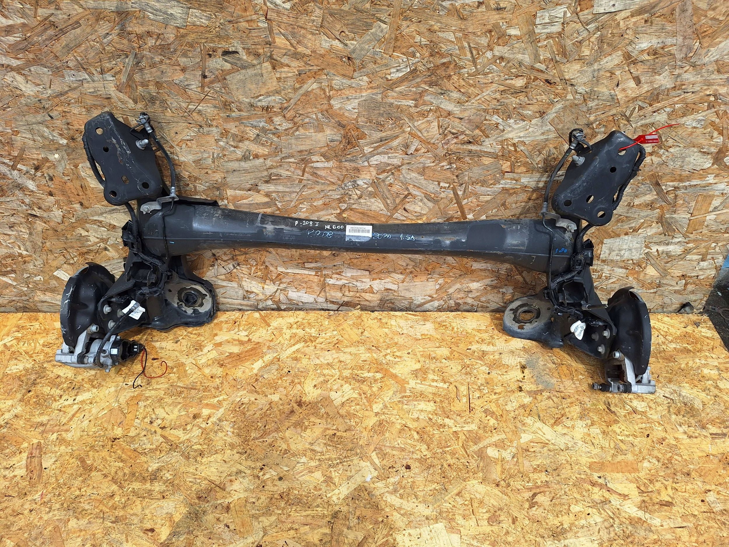 OŚ TYŁ TARCZE PEUGEOT 208 II CORSA F 1.5 HDI 19-