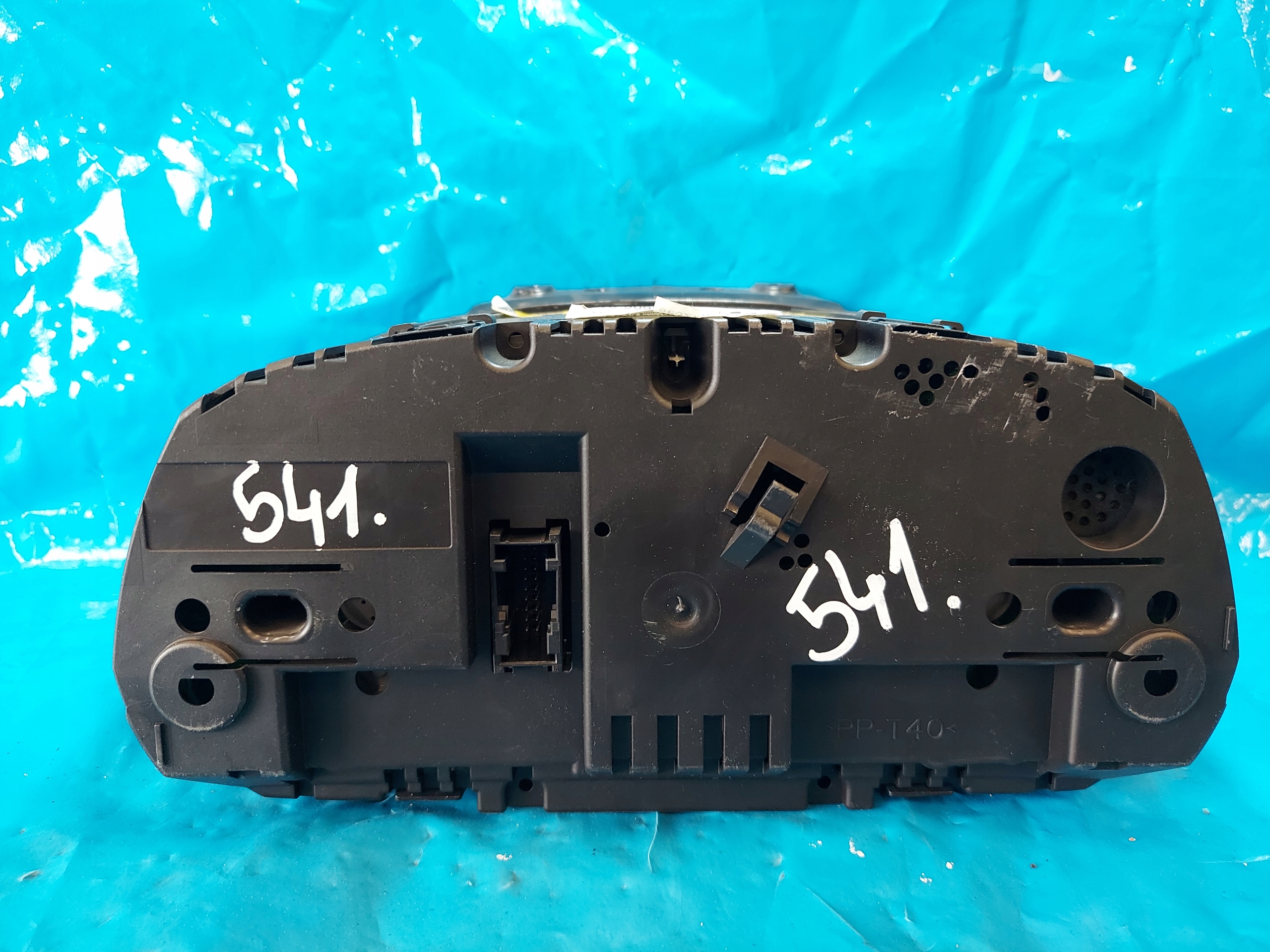 dials clock BMW 1 2.0 B 2010 R E87 924233101