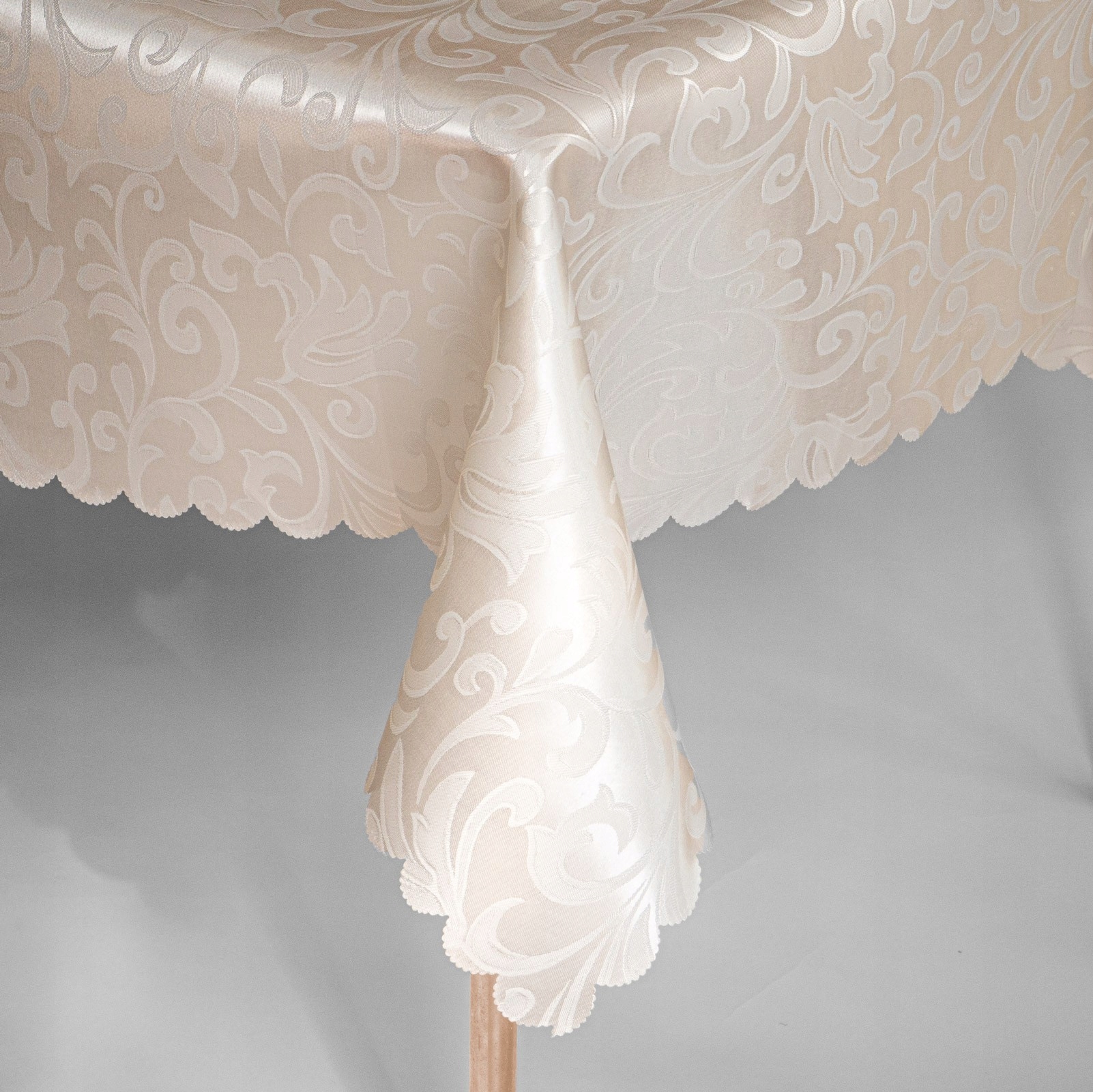 OBRUS PLAMOODPORNY STÓŁ 140x180 ECRU 100 % JAKOŚĆ EAN (GTIN) 6095856996991