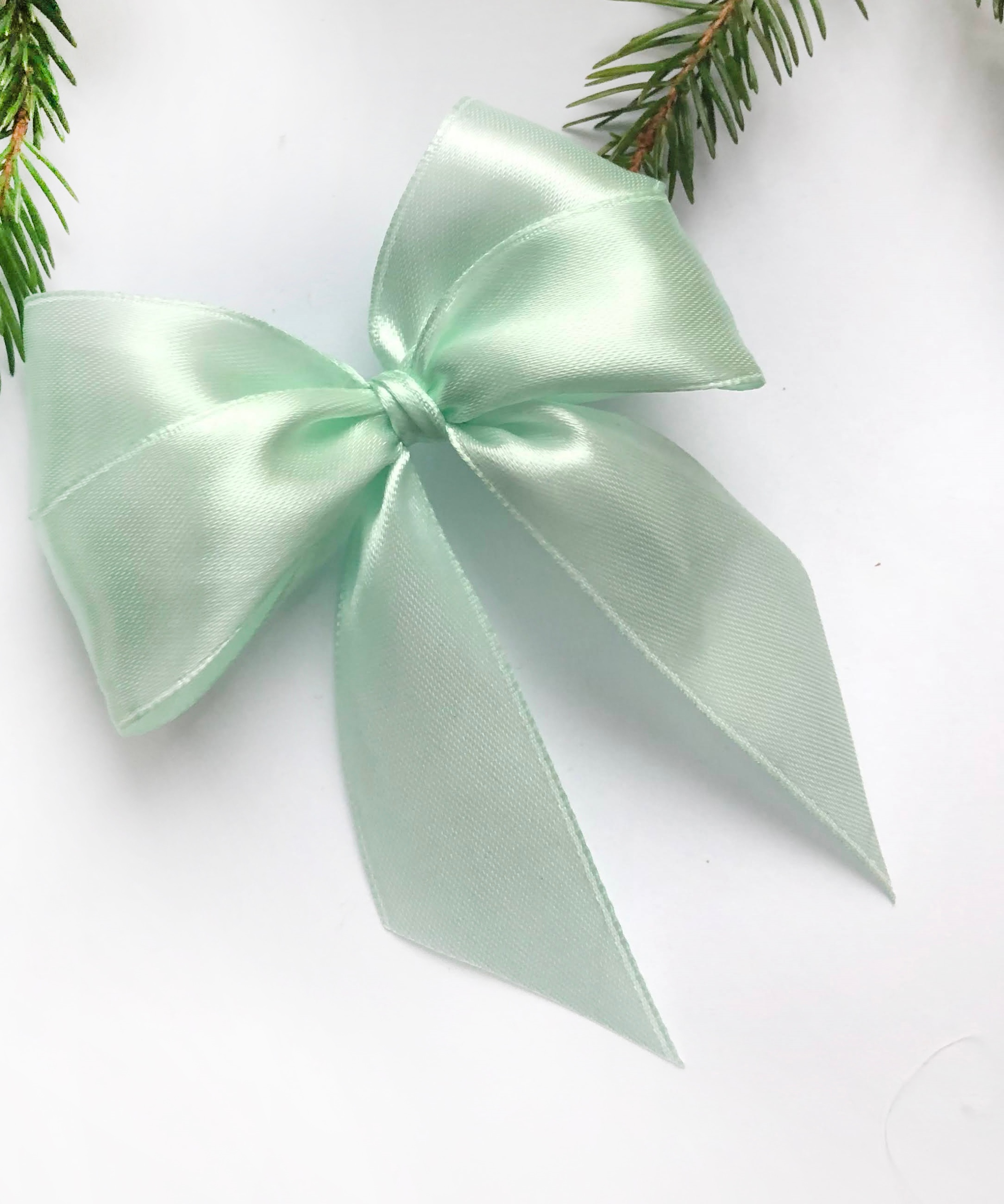 

Kokardki na choinkę, bombki miętowe zielone 8cm