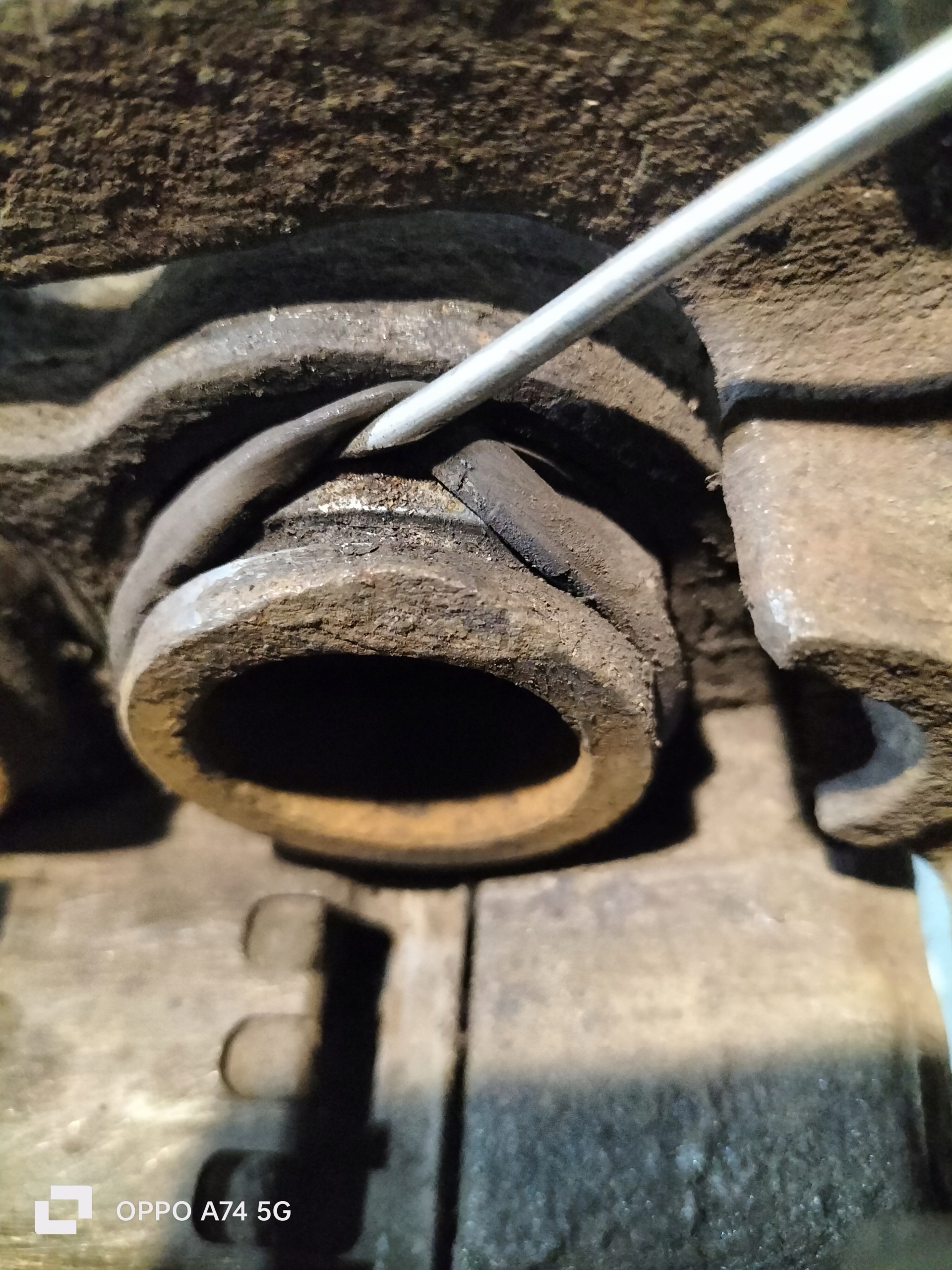caliper right front NISSAN INTERSTAR 2.5 DCI 2008R BOSCH