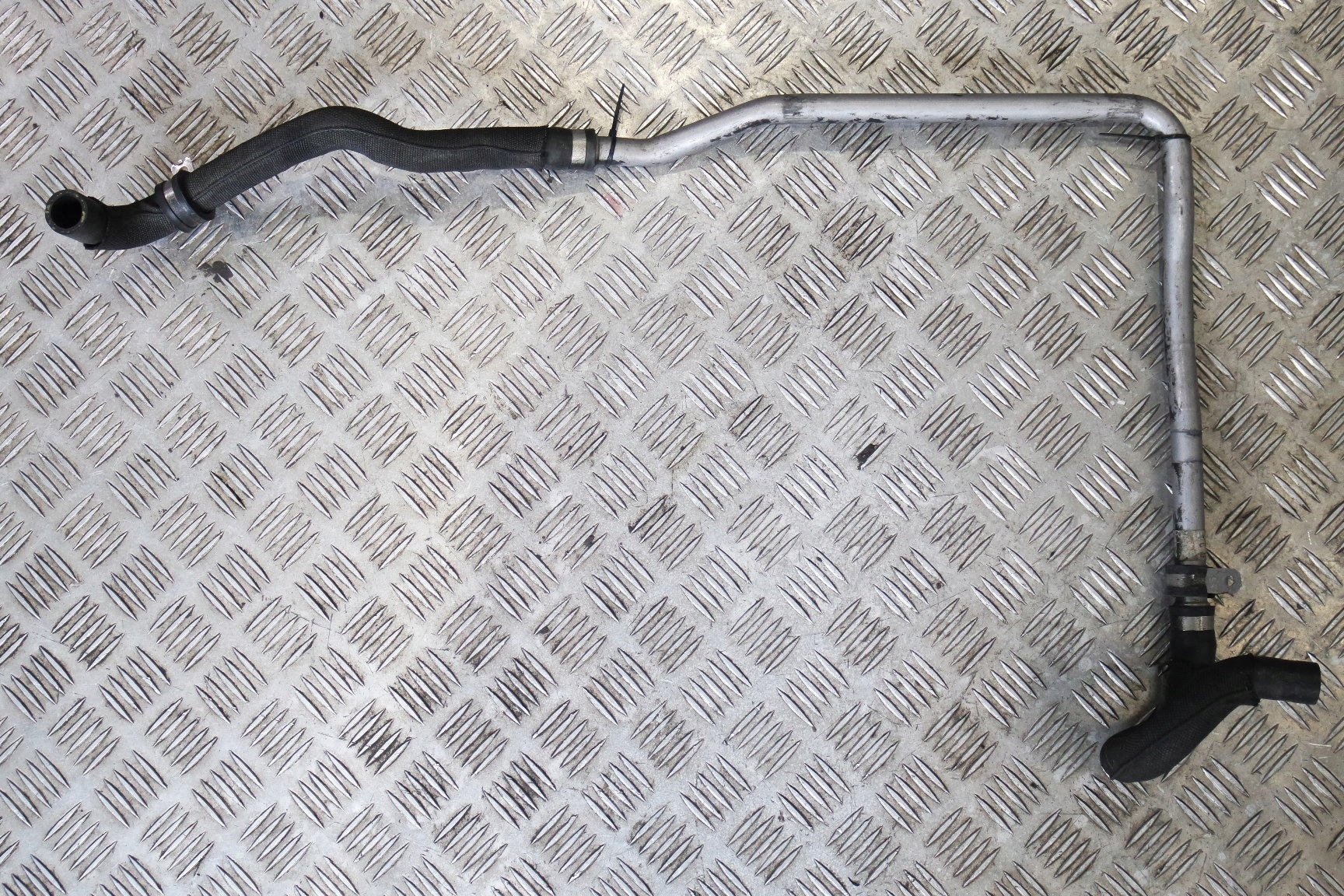 PRZEWOD OLEJU SILNIKA MERCEDES W463 G