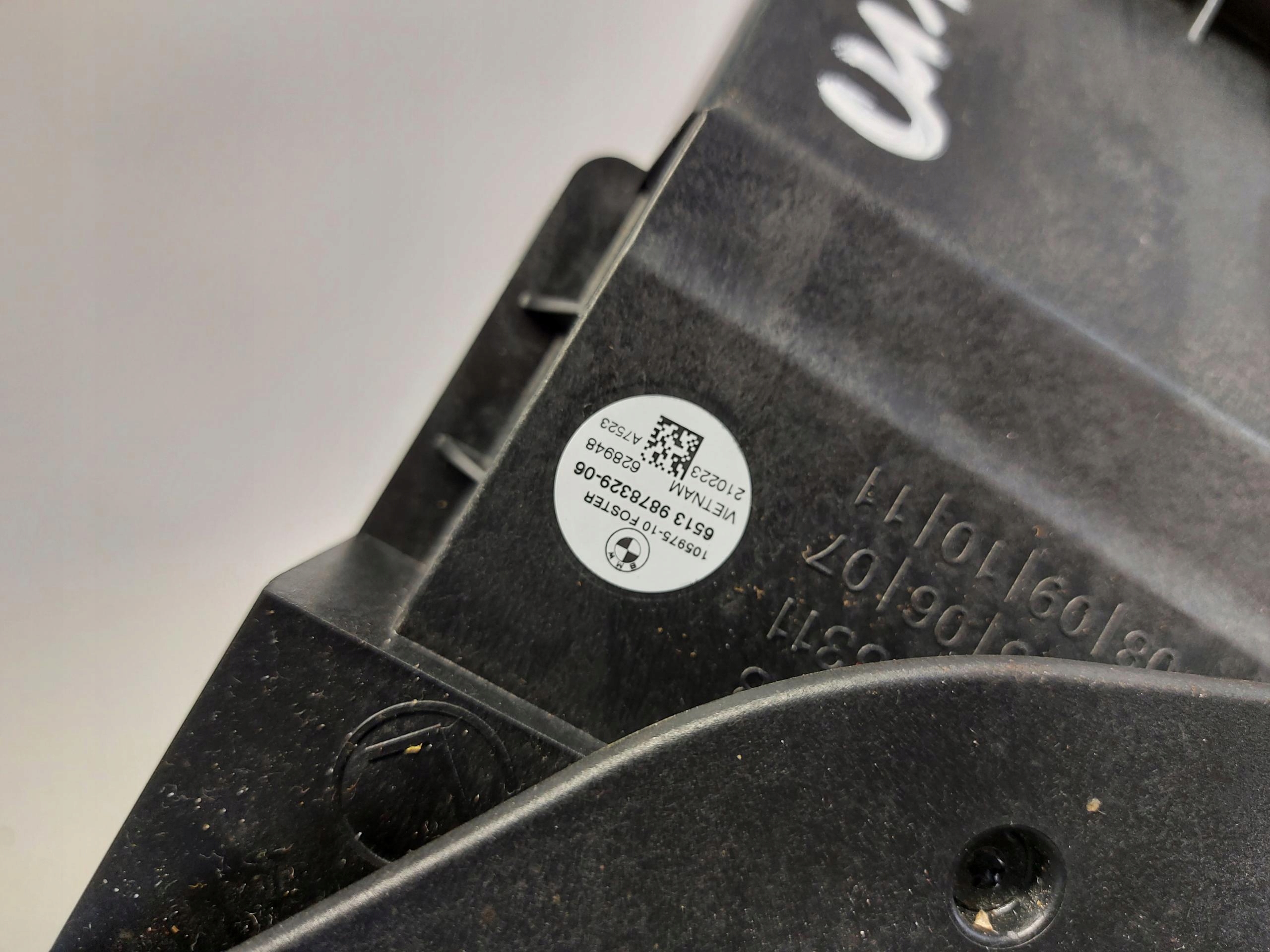 BMW iX1 X1 U11 speaker basowy niskotonowy left 9878329