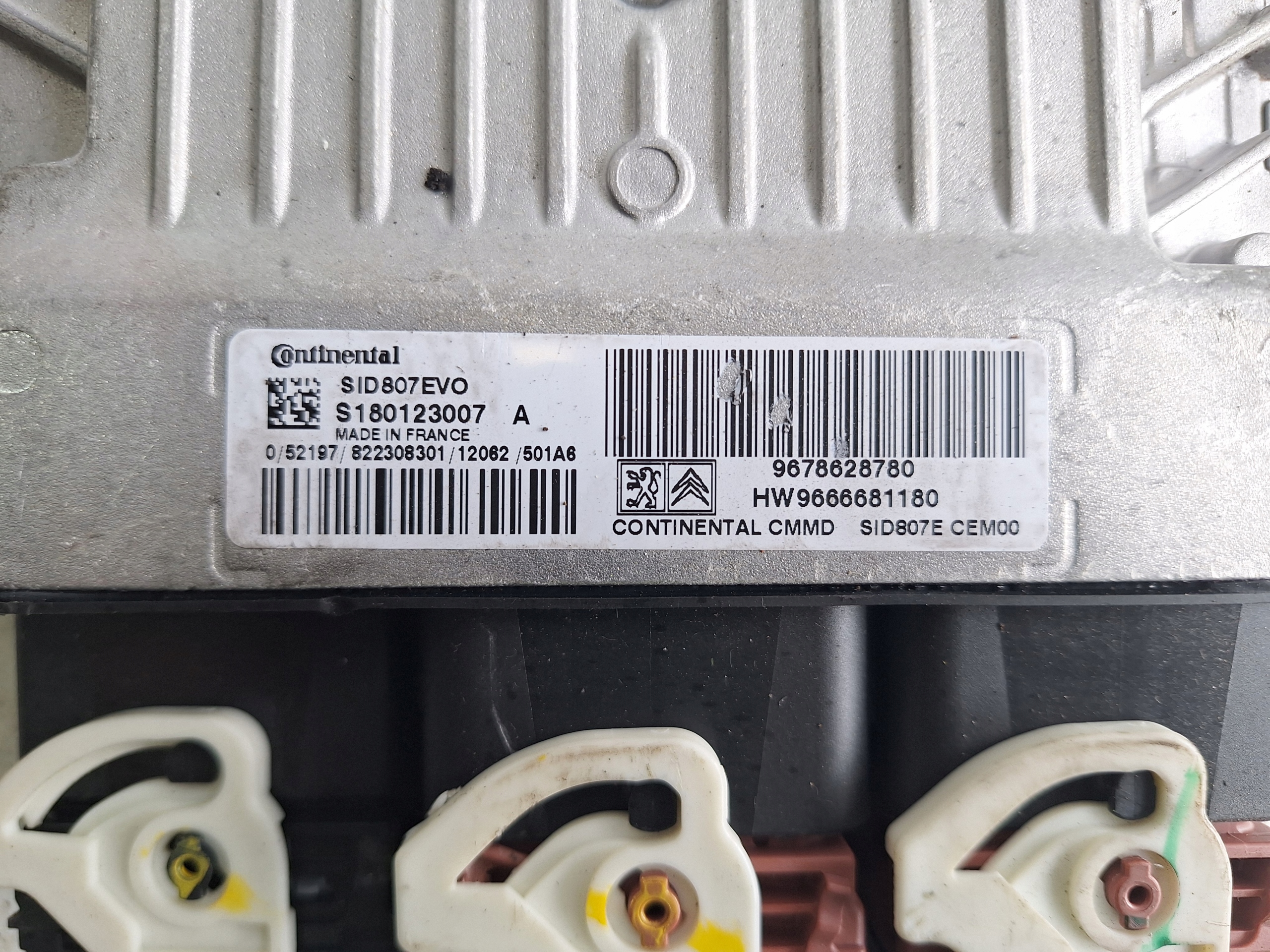 PEUGEOT CITROEN control unit computer of the engine 9678628780 CONTINENTAL
