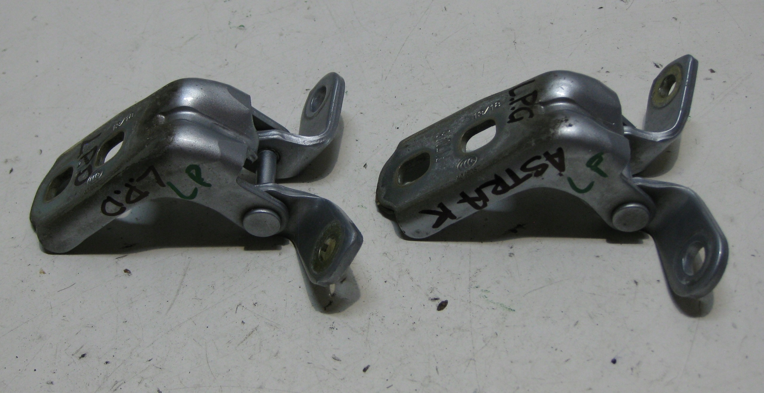 OPEL ASTRA K V KOMBI hinge door left front upper lower KOMPLET