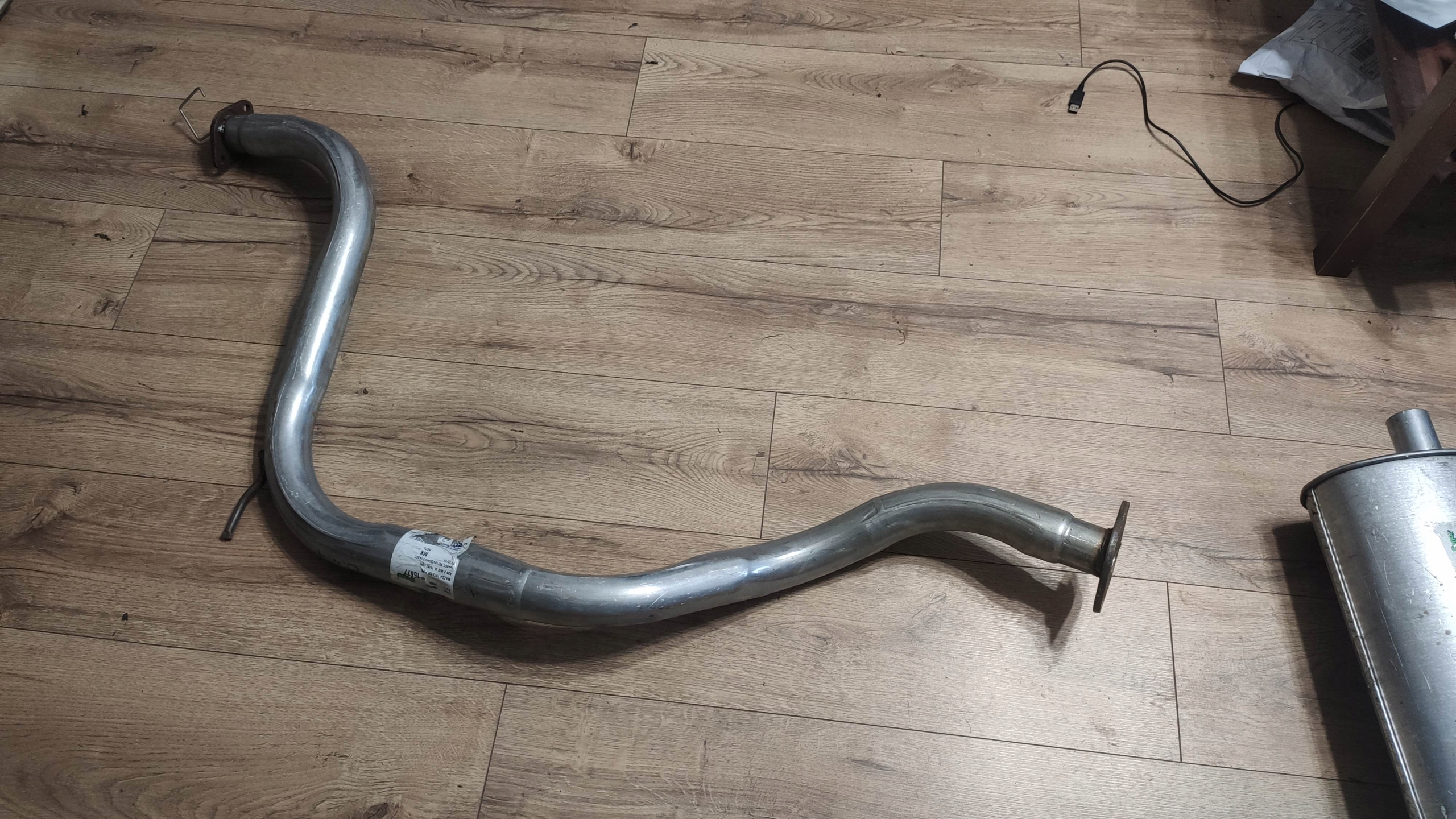 TLUMIK RURA WYDECHOWA MAZDA 626 III 87 97 2 0 BEN