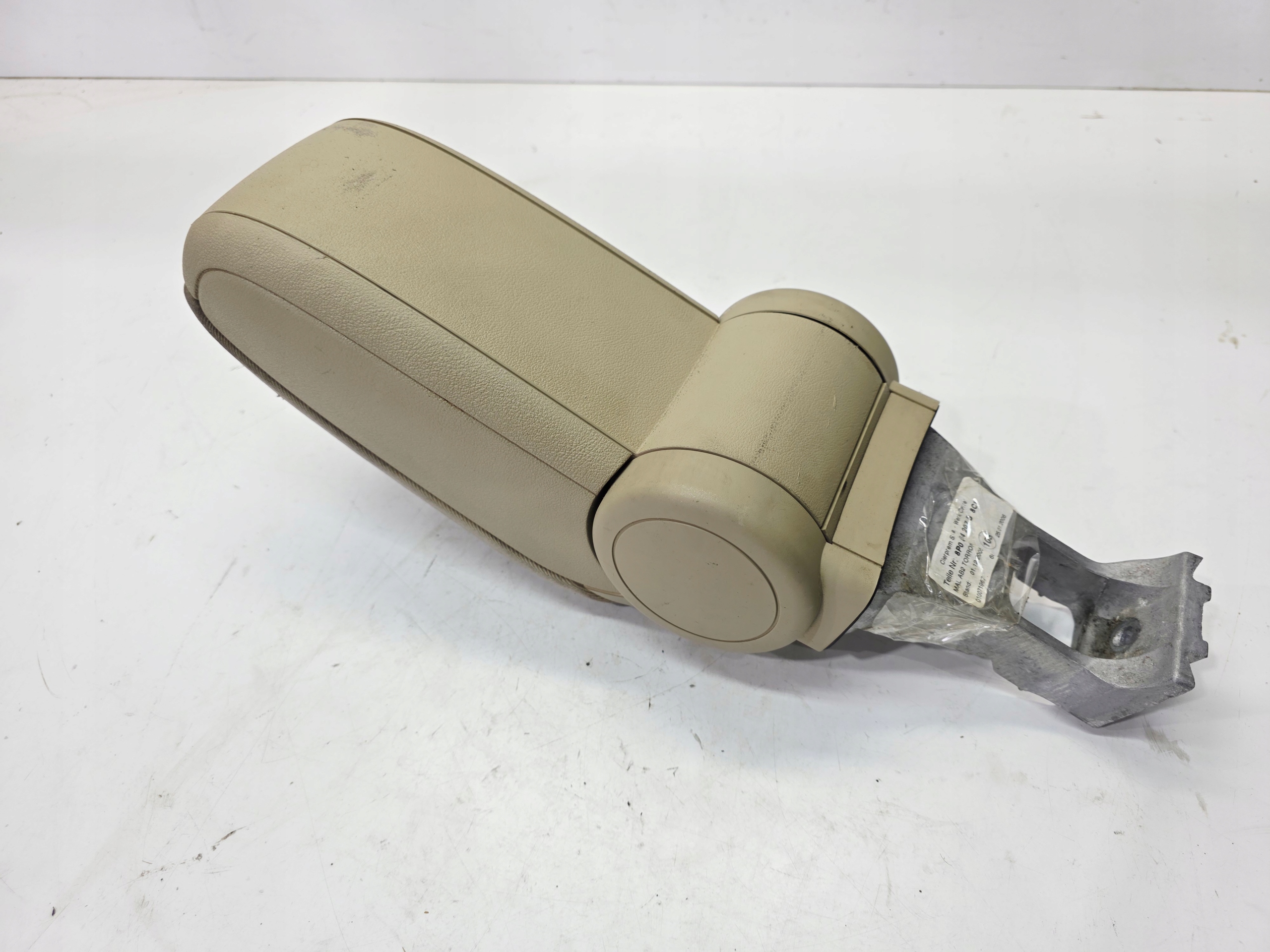 armrest front adjustable AUDI A3 8P 8P0864207B 8C1 without