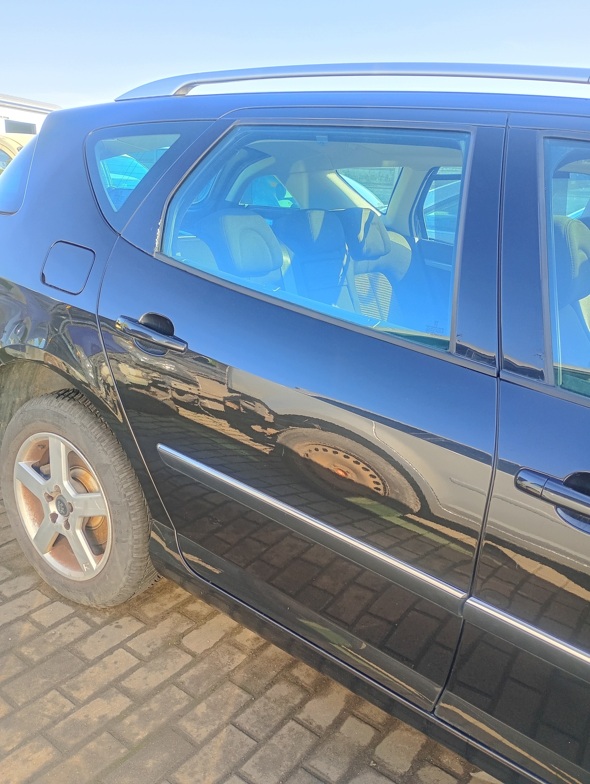 tür rechts hinten heck Peugeot 407 SW 04-10 code lakieru EXLD