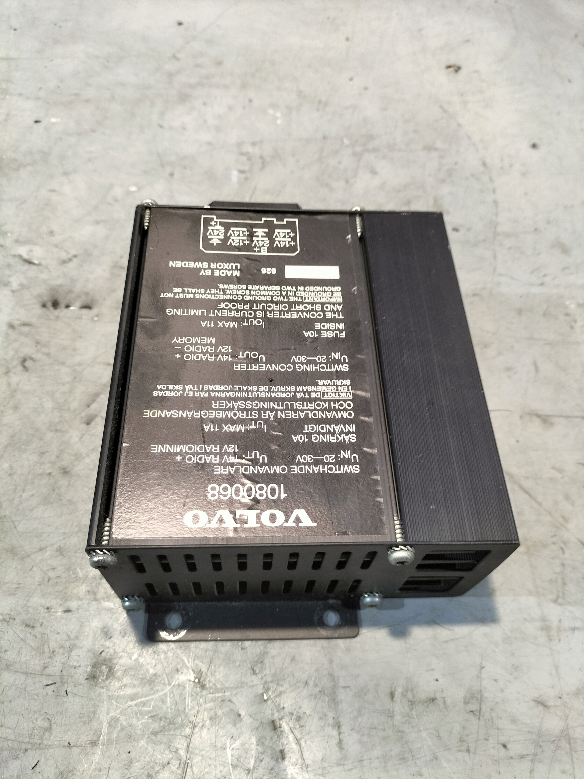 control unit PRADU VOLVO 1080068