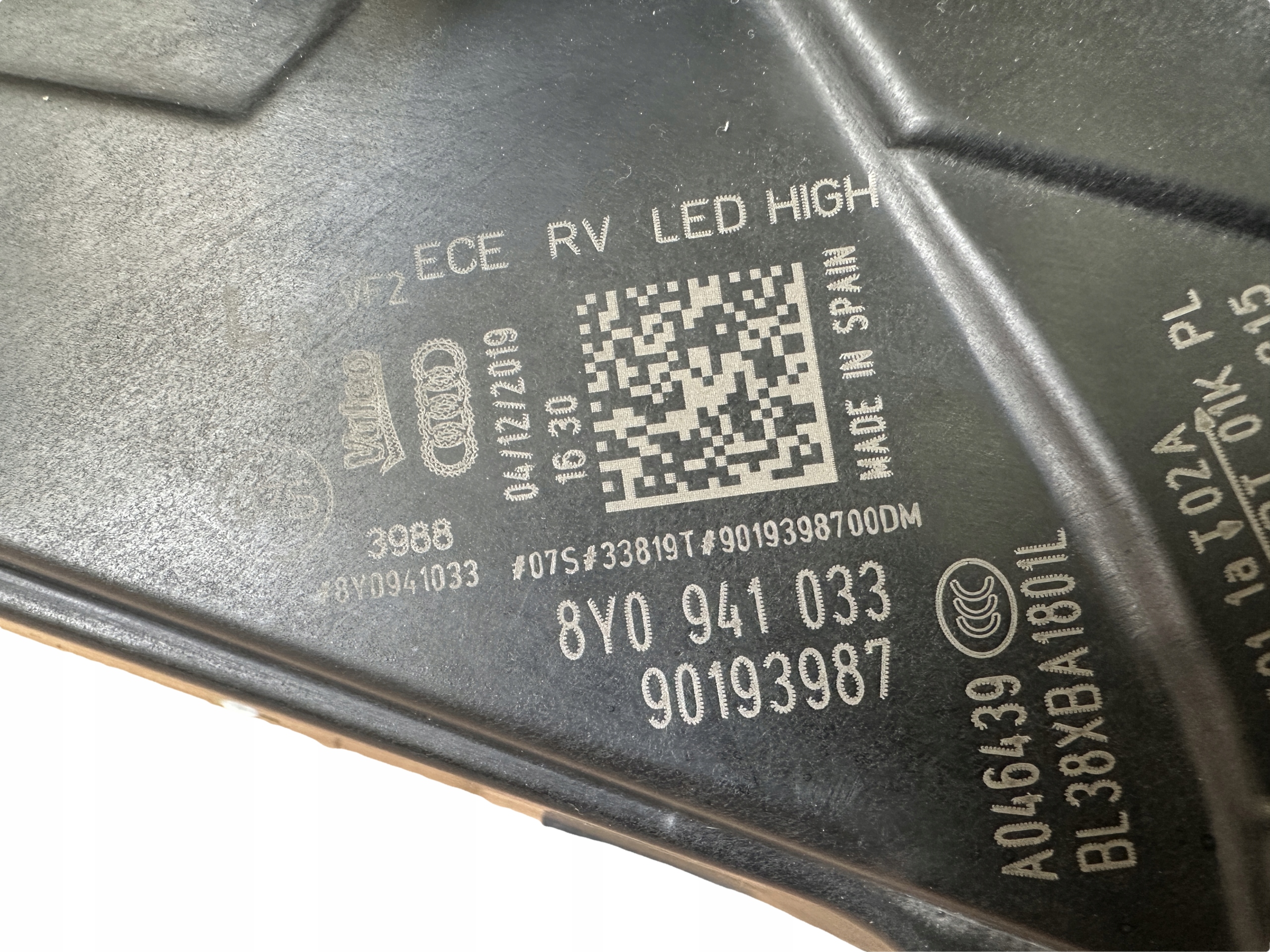 AUDI A3 8Y light left FULL LED 8Y0941033