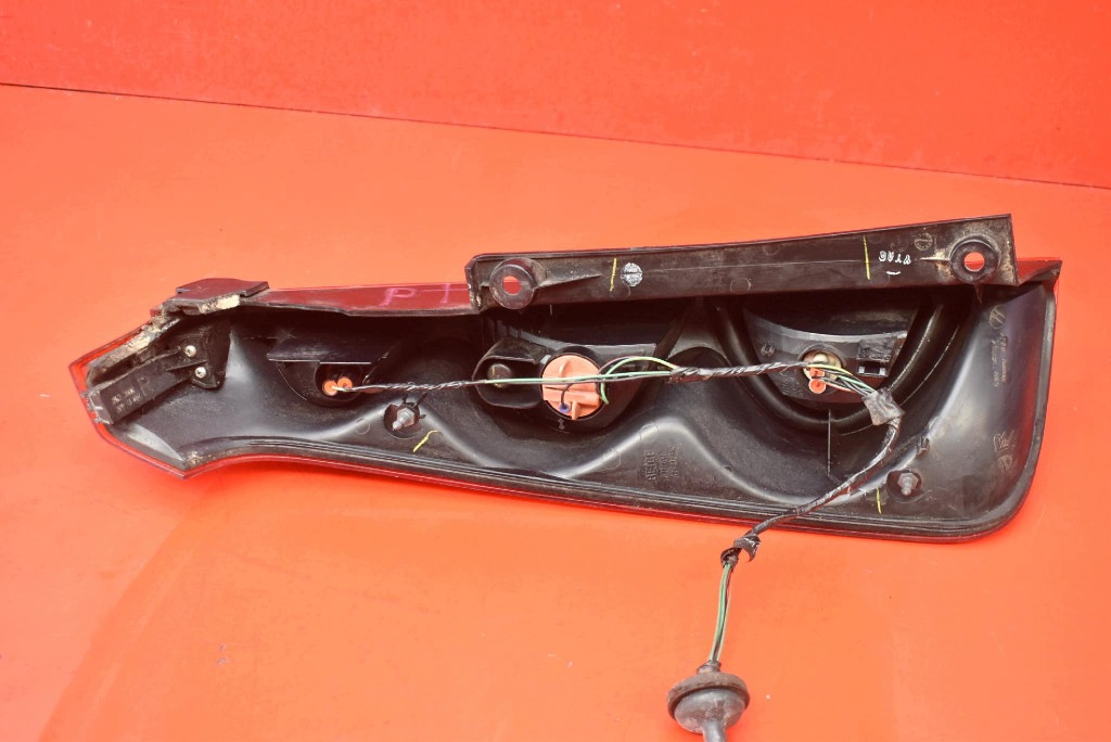 light right rear part rear 220-16752 NISSAN NOTE 1 and E11 05-09