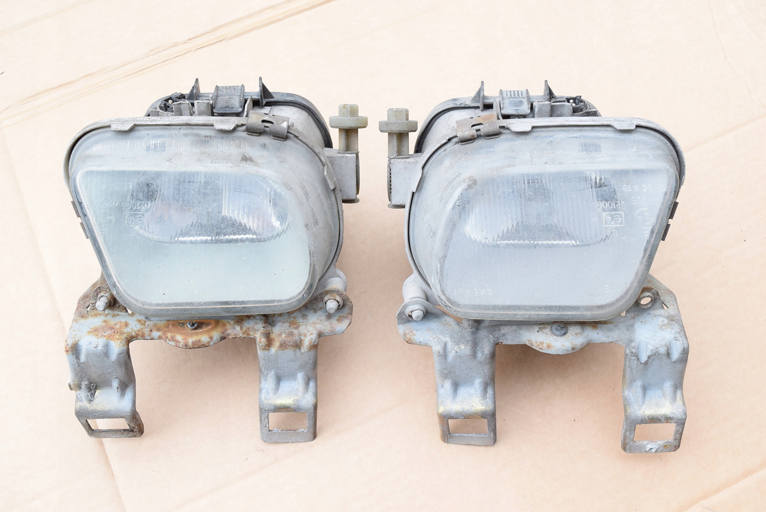 MERCEDES W210 2.9 TD HALOGEN LEWY PRAWY