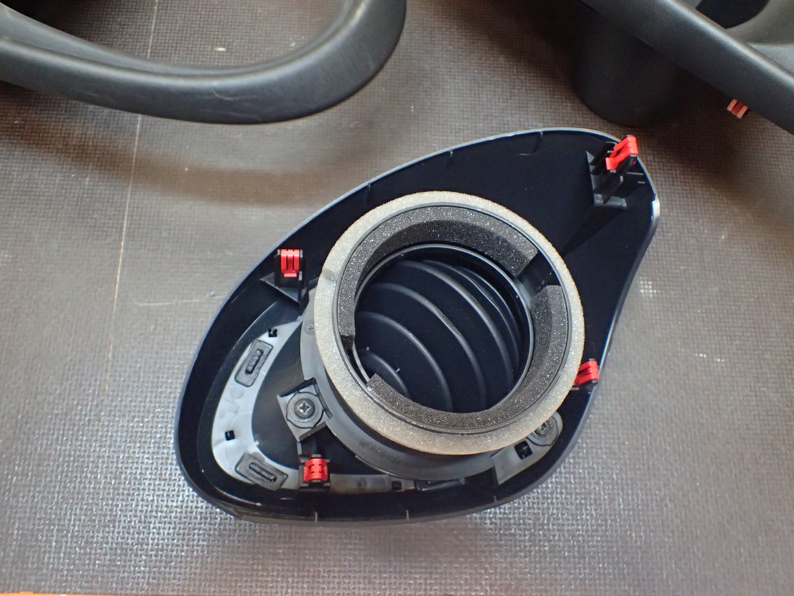 TUNEL CENTRAL GRID AIR CONDITIONING DEVICES TOYOTA AYGO