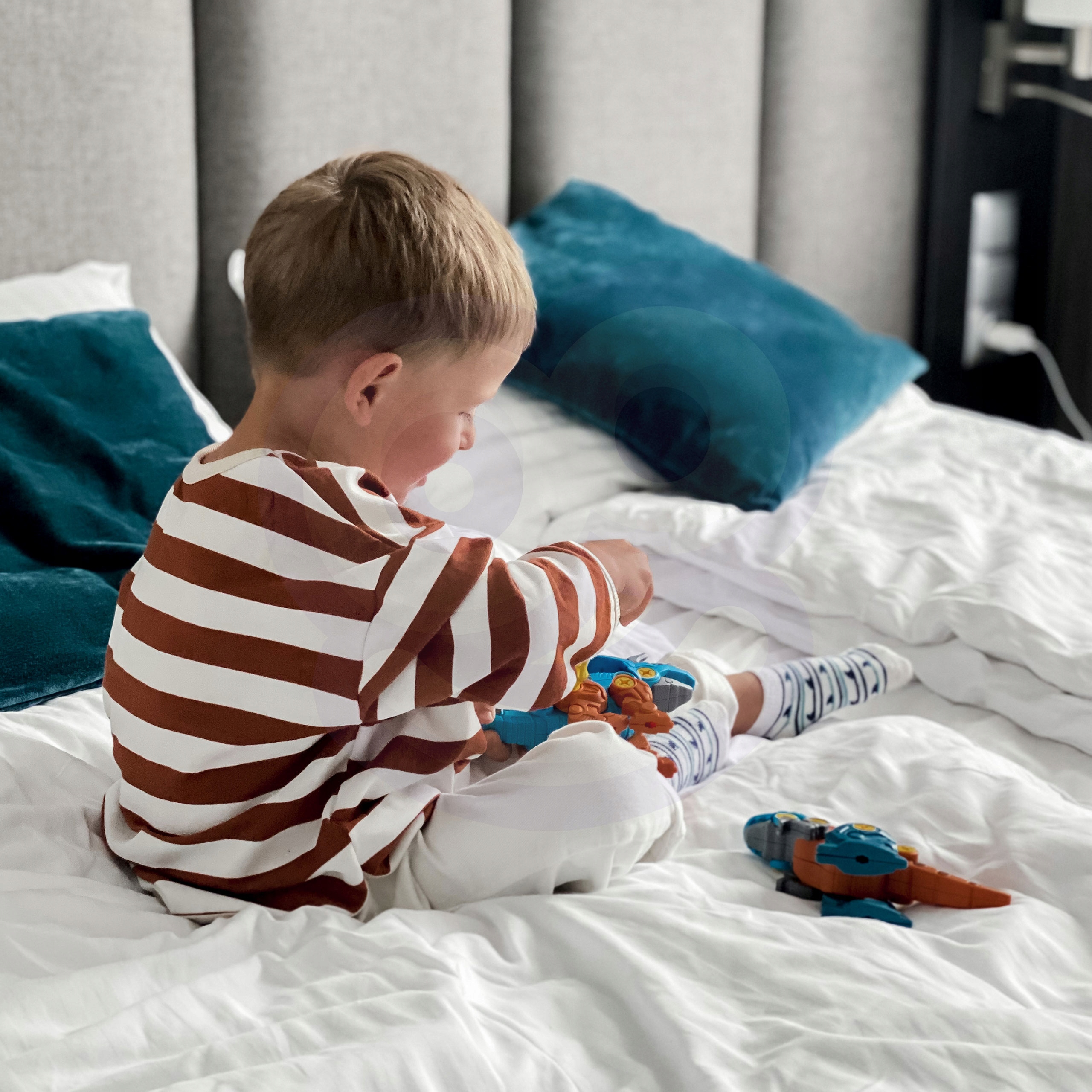 ZESTAW DINOZAUR DO SKRĘCANIA WIERTARKA 4szt WOOPIE Kod producenta 40444