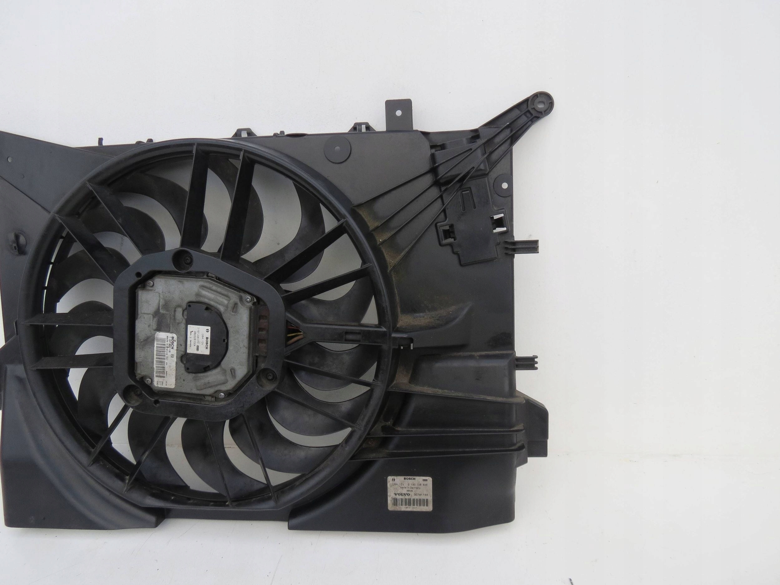ventilátor VOLVO XC70 II CROSS AWD 2.4D 185KM 2000-2007r 30741144