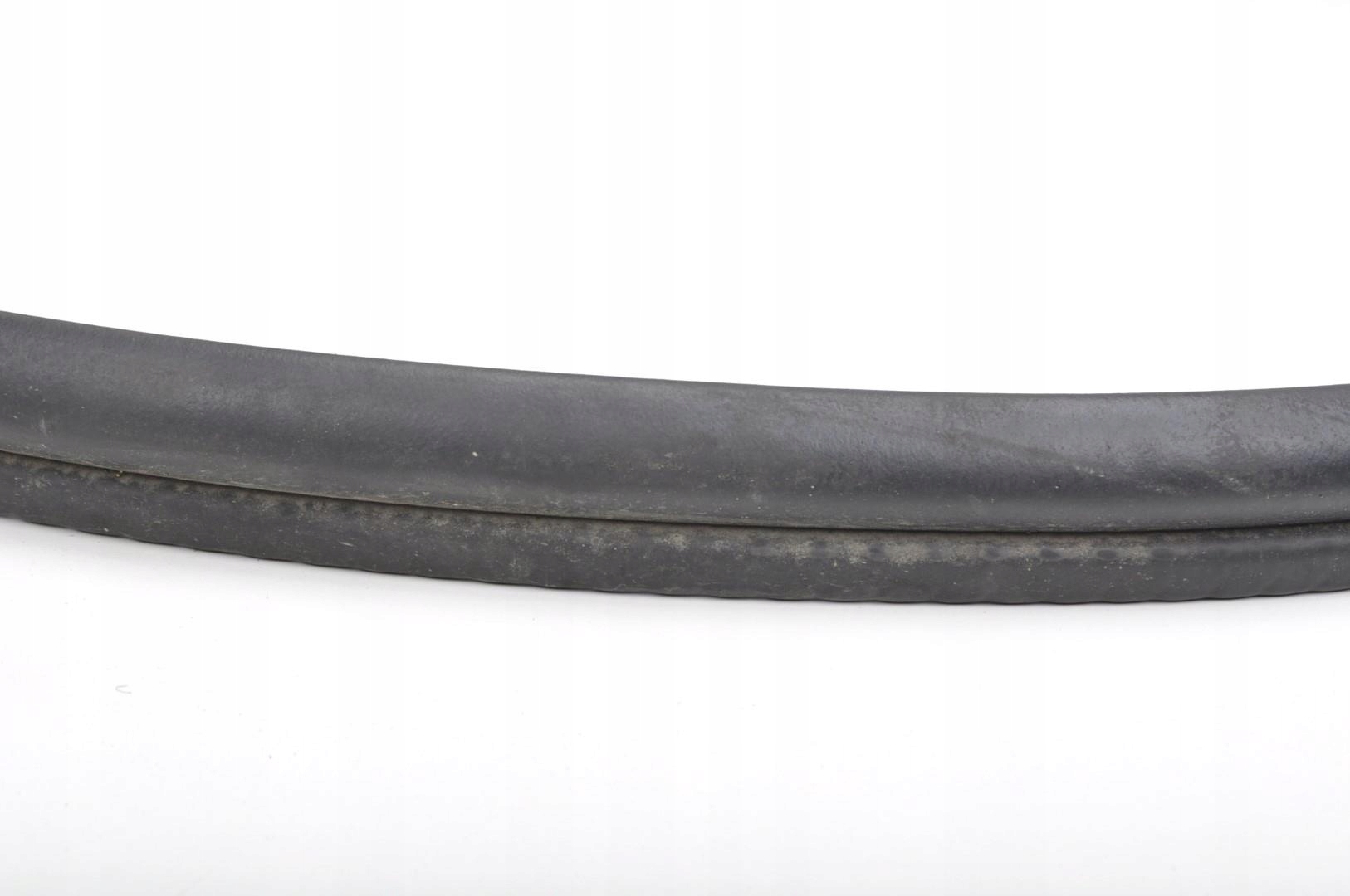 ASTON MARTIN DB11 USZCZELKA BŁOTNIKA LEWA Jakość części (zgodnie z GVO) O - oryginał z logo producenta pojazdu (OE)