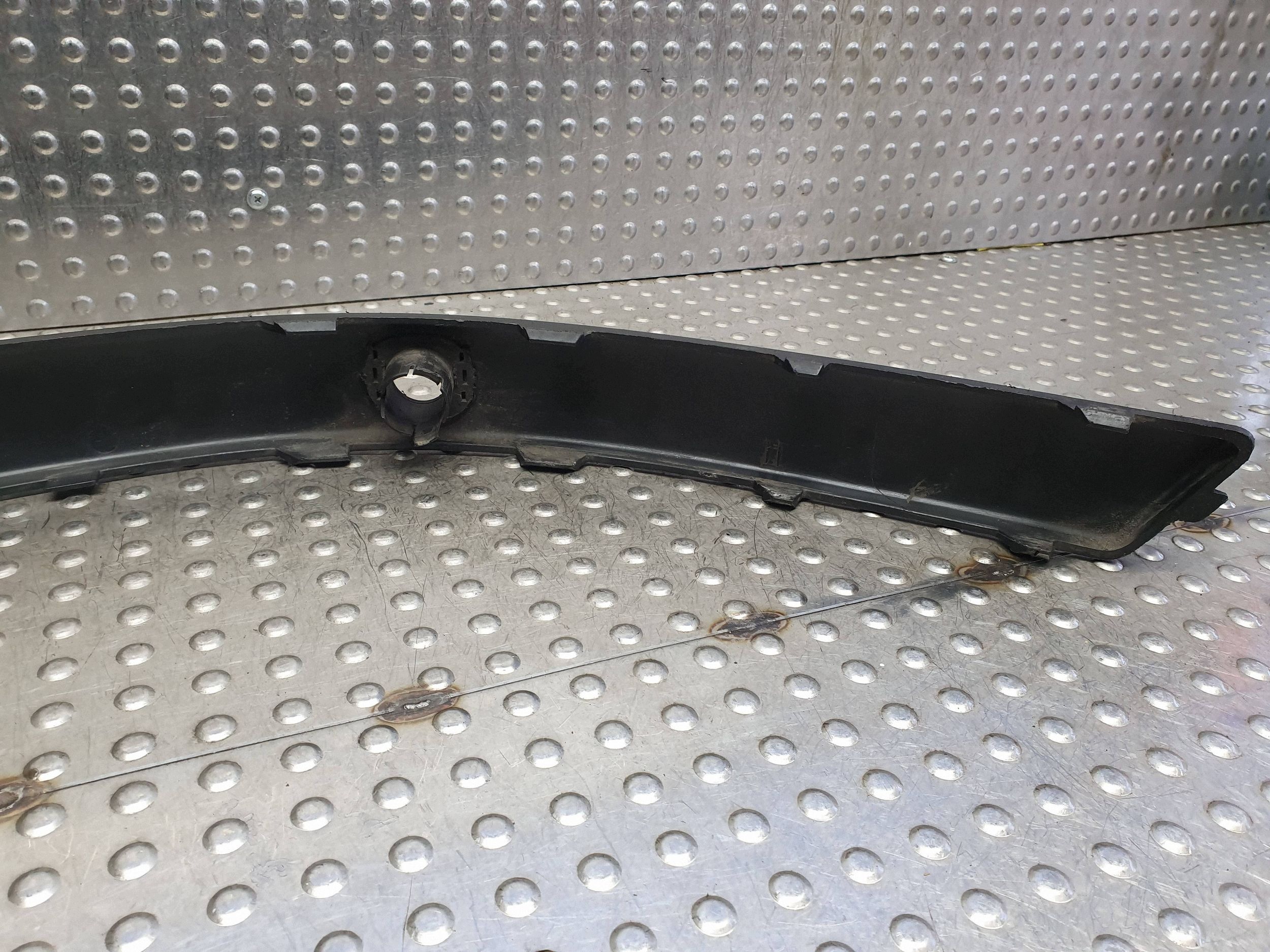 lišta nárazníku pravý předek pod PDC 7M5807718 FORD GALAXY MK1