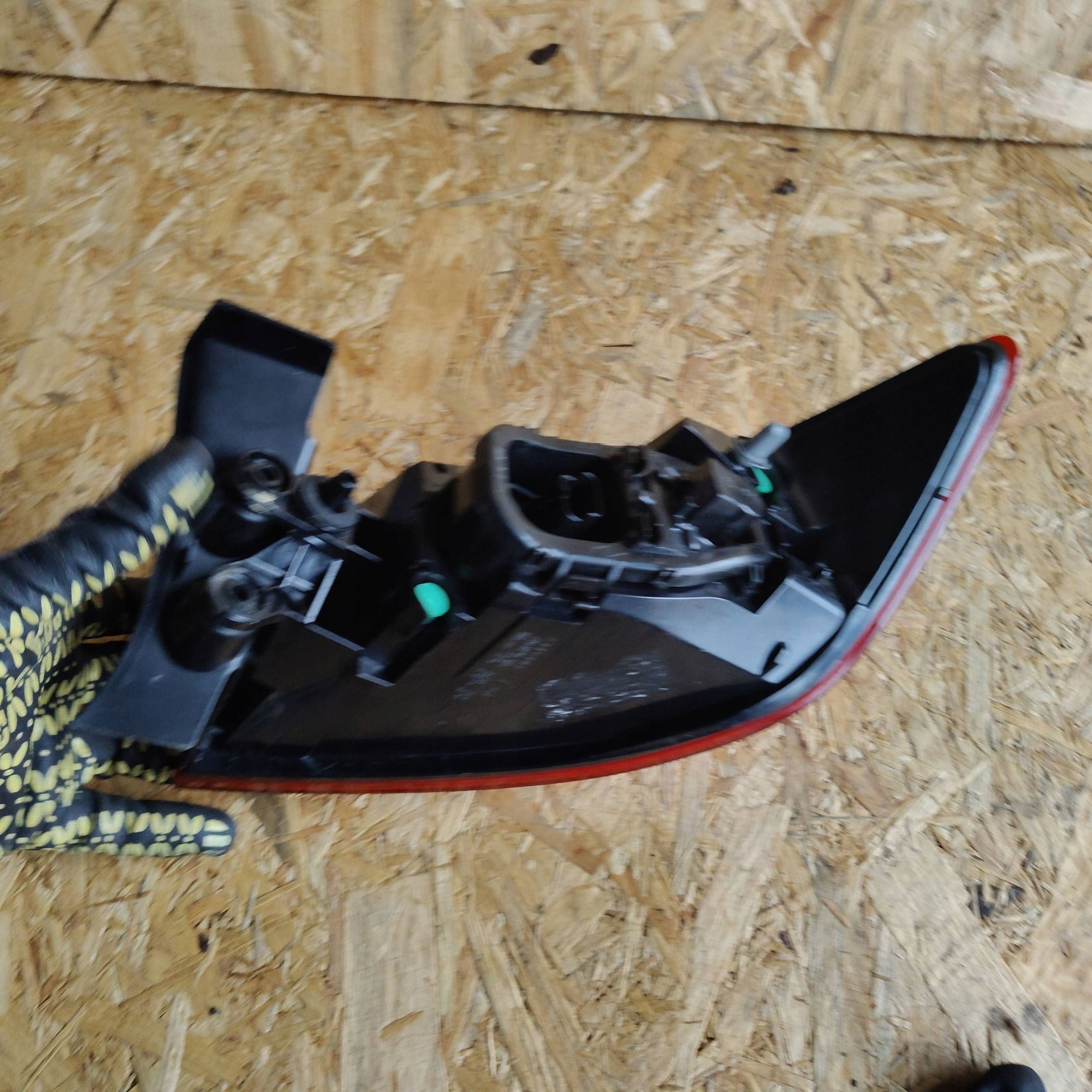 light rear rear part side left Renault Clio IV HB