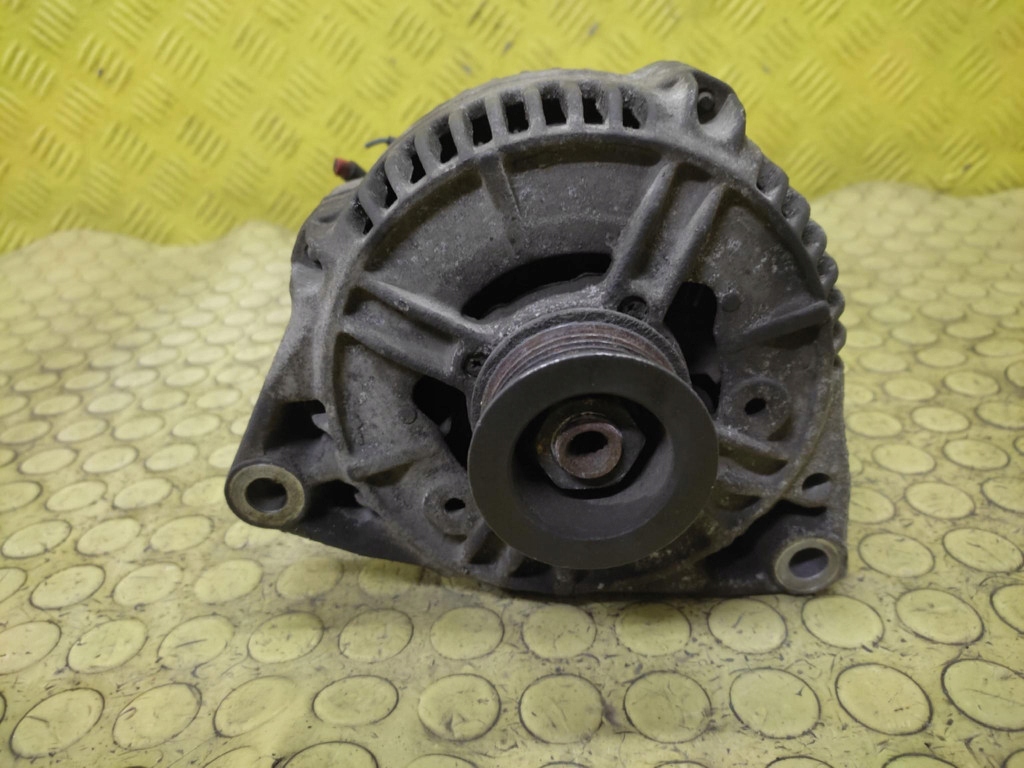 OPEL VECTRA B 2.0 D ALTERNATOR 0123500008